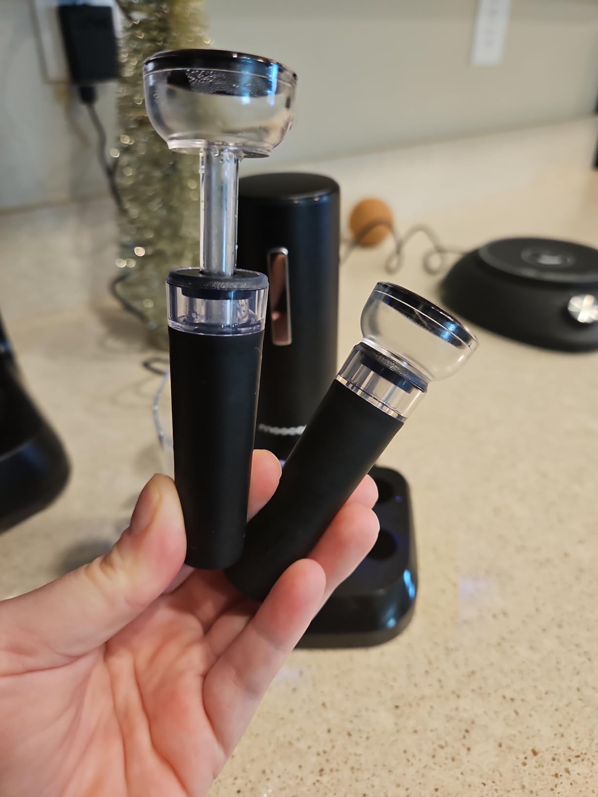 Moocoo Electric Wine Opener with Charging Base, Cordless Electric Wine Bottle Opener with 2-in-1 Aerator & Pourer, Foil Cutter, 2 Vacuum Preservation Stoppers customer photo 2