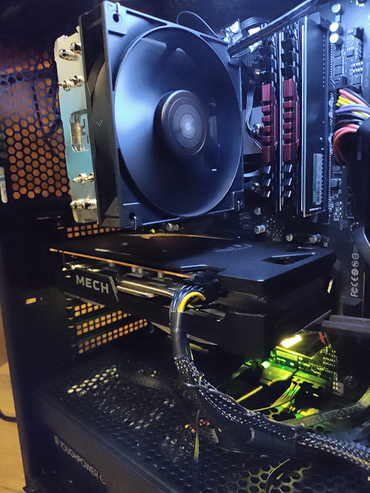 AMD Ryzen 5 5600G 6-Core 12-Thread Desktop Processor with Radeon Graphics customer photo 2