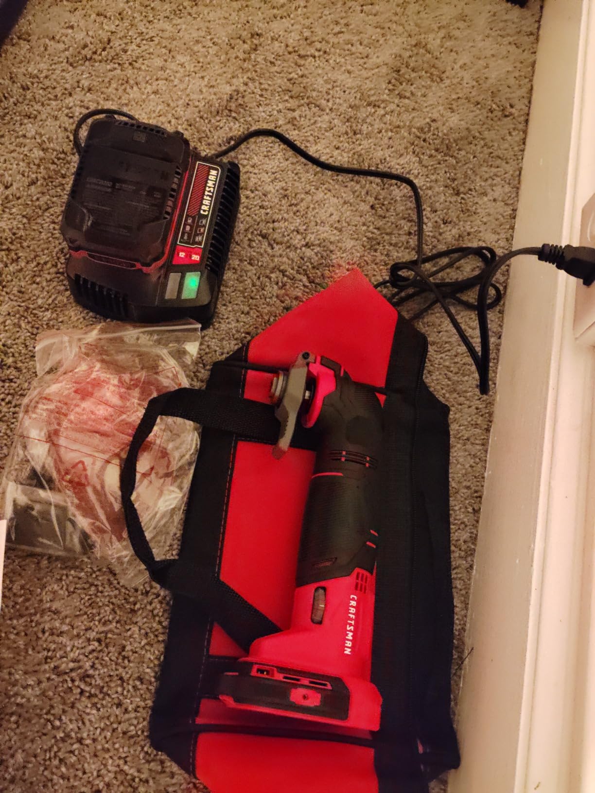 CRAFTSMAN V20 Cordless Oscillating Tool Kit Multi-Tool with Blades, Sand Paper, Battery and Charger Included (CMCE501D1) customer photo 2