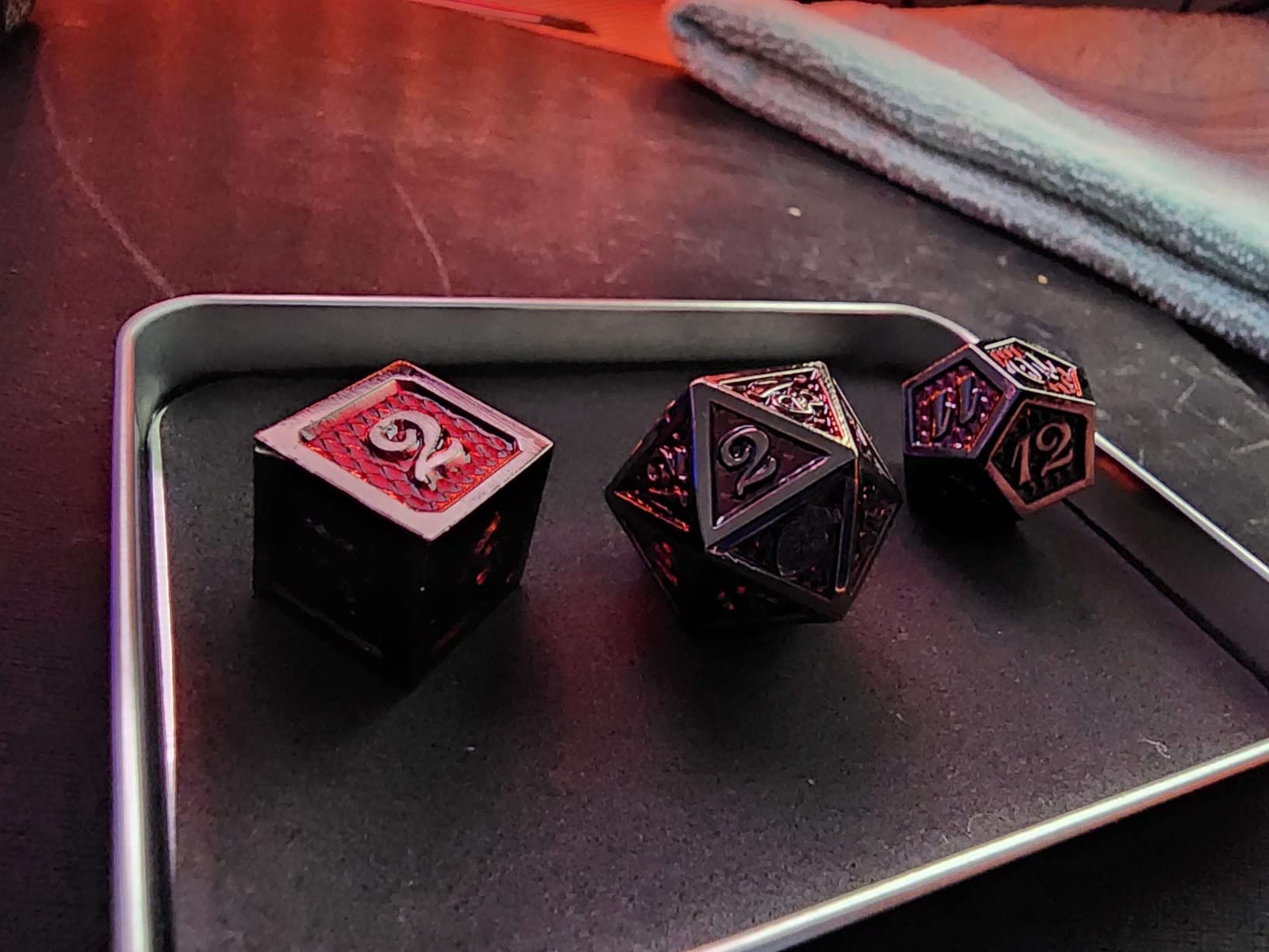 HEIMDALLR Metal DND Dice Set 7 pcs - Dragonhide Design, 16mm Size, Logo on D20; Metal Dice Set & Dice Box; D&D Dice Set D&D (Dungeons and Dragons Dice Set) - Jormungandr Series (Frosteater) customer photo 1