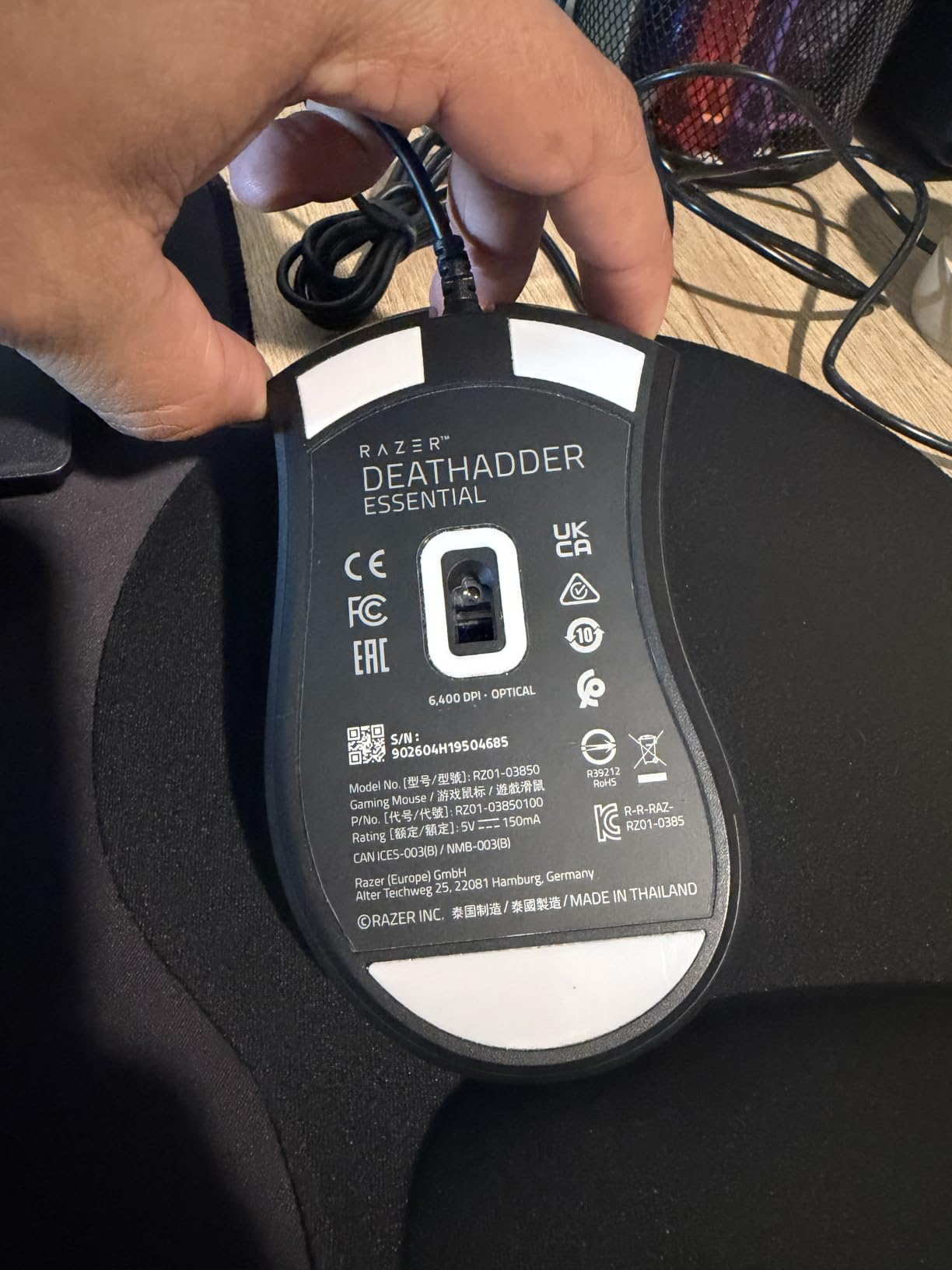 Razer DeathAdder Essential Ergonomic Wired Gaming Mouse, Black | 6400 DPI Optical Sensor, 5 Programmable Buttons, Rubber Side Grips, Mechanical Mouse Switches customer photo 1