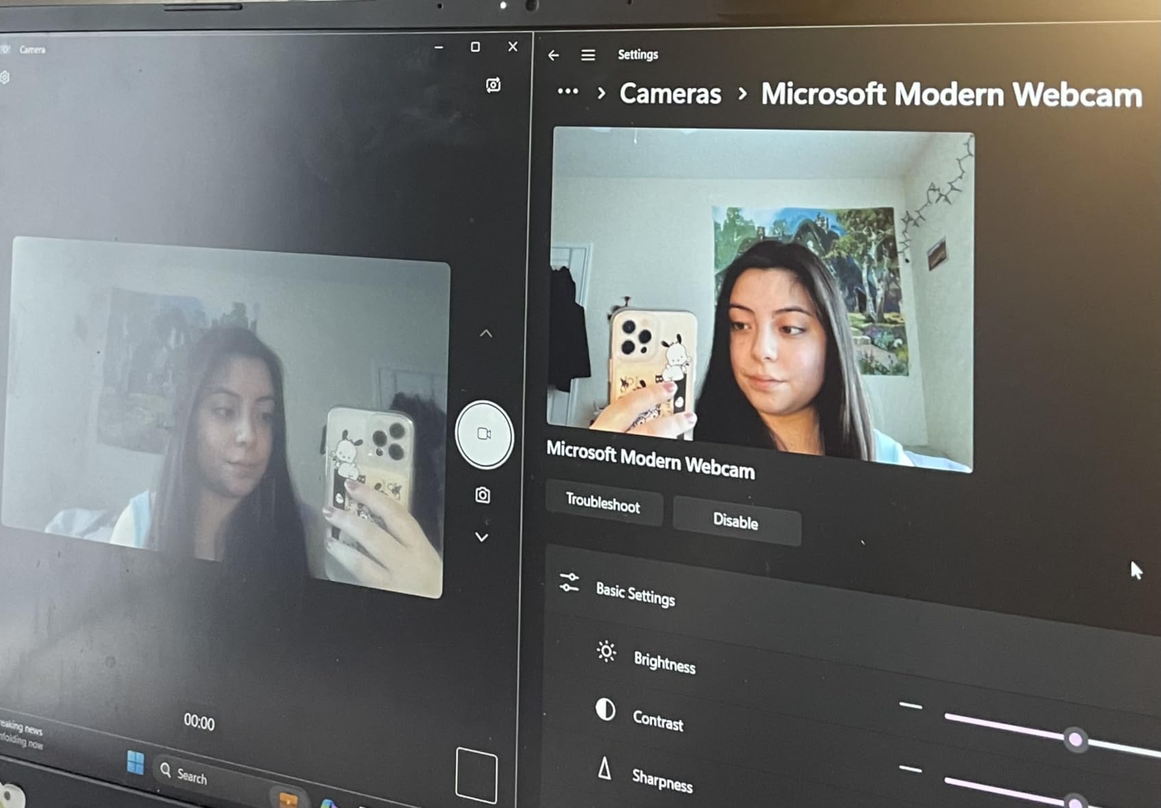 Microsoft Modern Webcam with Built-in Noise Cancelling Microphone, Integrated Privacy Shutter, Video with HDR, Auto-Focus, Light Correction, USB Connectivity, Certified for Teams/Zoom customer photo 2