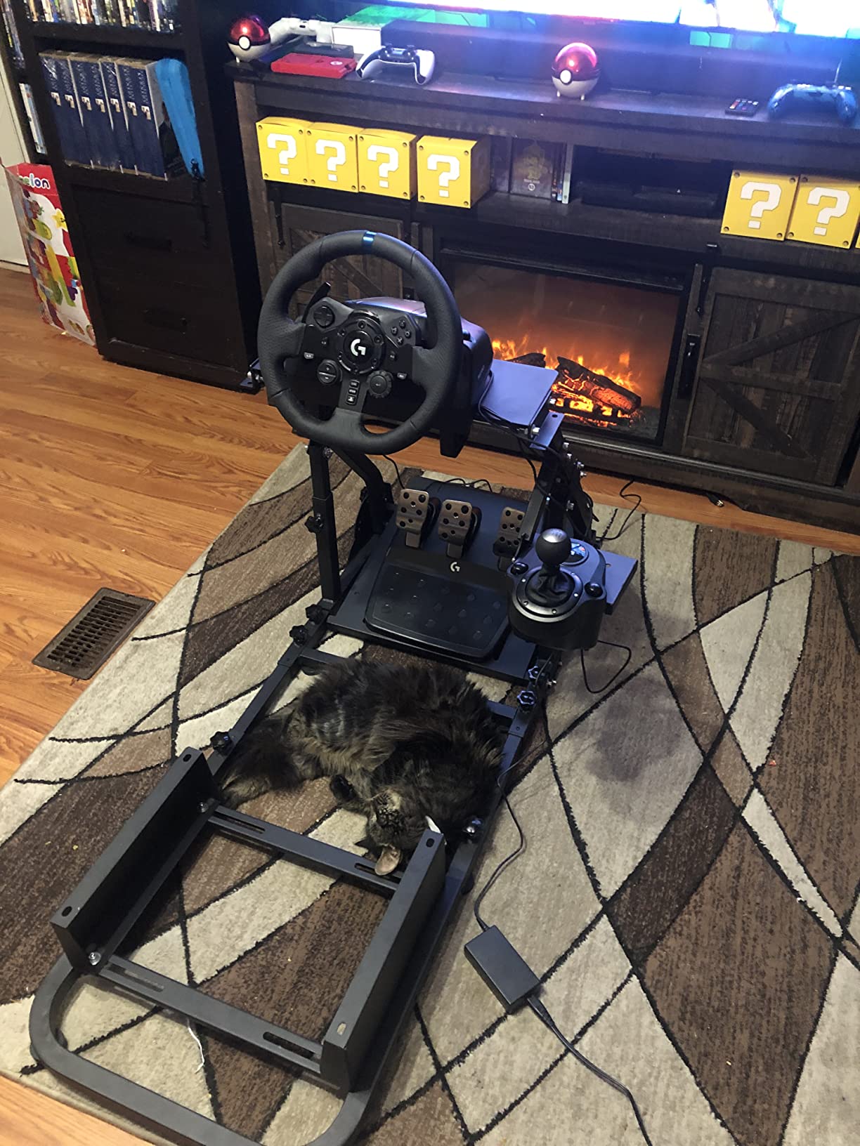 Logitech G923 Racing Wheel and Pedals, TRUEFORCE Force Feedback + Logitech G Driving Force Shifter - Real Leather, For PS5, PS4, PC, Mac - Black customer photo 2