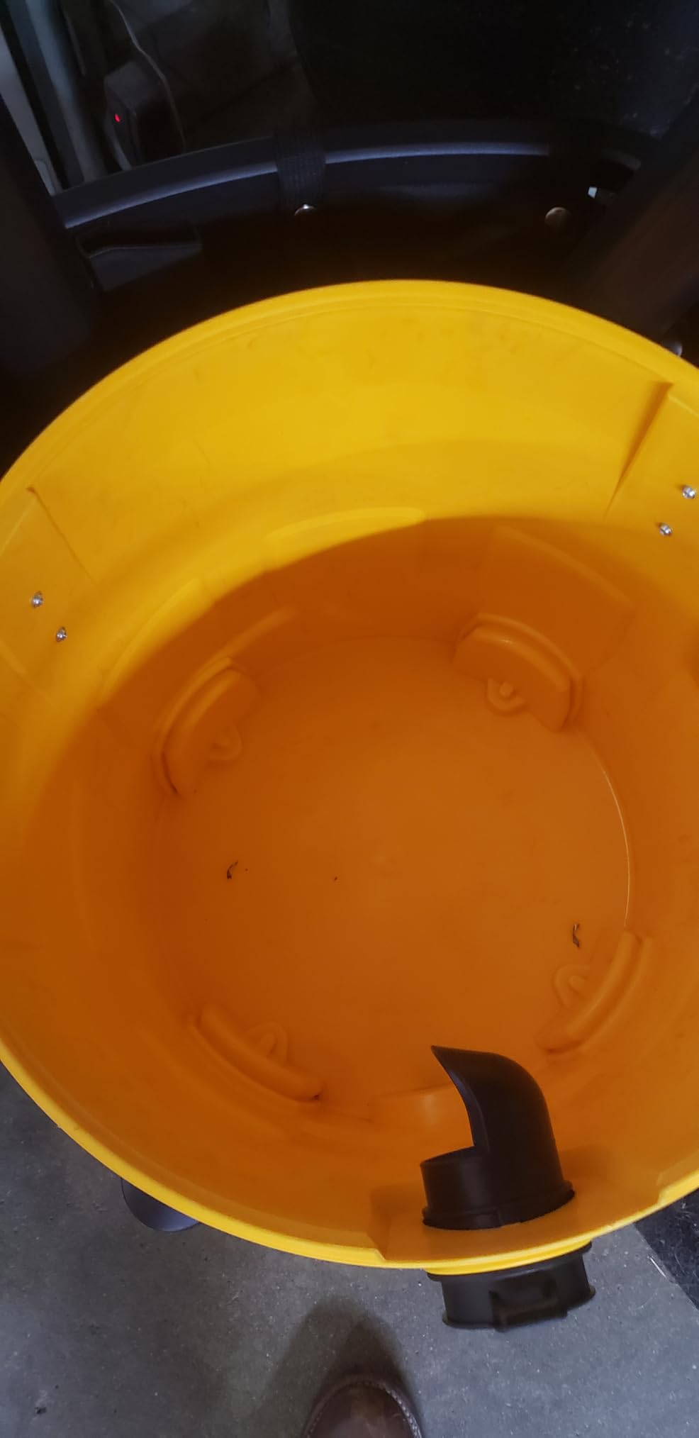 DEWALT 10 Gallon Cyclone Dust Separator for Wet/Dry Shop Vacuums, DXVCS003 customer photo 1