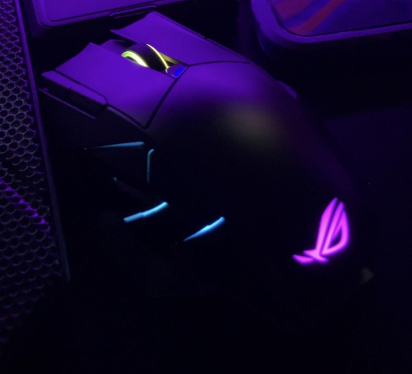 ASUS ROG Spatha X Wireless Gaming Mouse - MMO/MOBA Design, 12 Programmable Buttons, Right-Handed, 168g, Dual-Mode, 19K DPI, up to 67Hr Battery, Magnetic Charging Dock customer photo 1