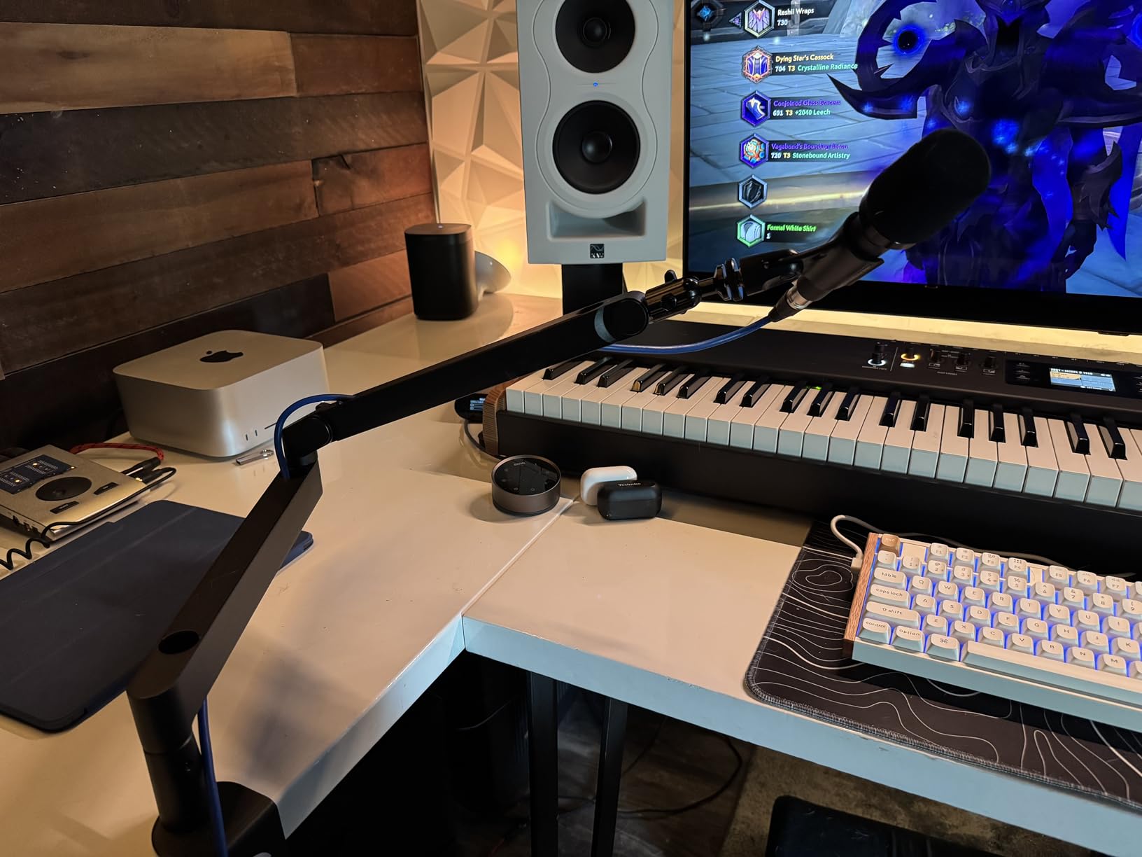 Elgato Wave Mic Arm Low Profile Microphone Boom Arm | Sits below shoulder line, 360-degree rotation, Magnetic cable channels, All-metal build, Fully adjustable mount customer photo 1