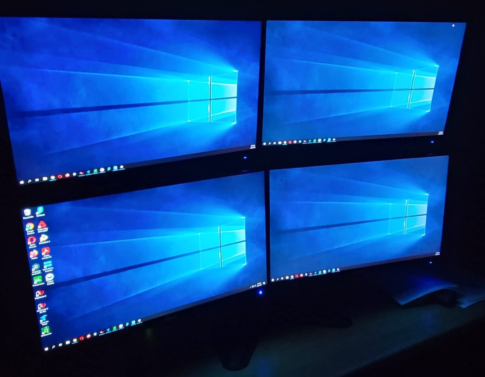 StarTech USB-A 3.0 to Quad HDMI Adapter, 1080p60, Windows, TAA (USB32HD4) customer photo 1