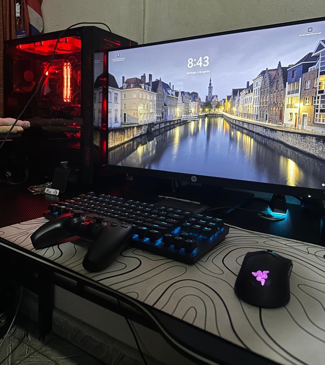 Razer Huntsman V2 TKL Tenkeyless Gaming Keyboard: Fast Clicky Optical Switches, 8000Hz Polling Rate, Detachable Type-C, Doubleshot PBT Keycaps, Ergonomic Wrist Rest customer photo 2