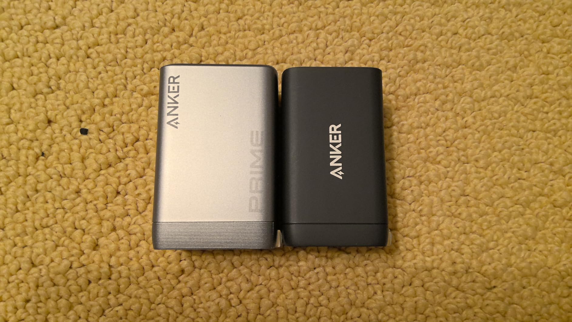 Anker Charger, 65W 3-Port Fast Compact Foldable USB C Charger Block for MacBook Pro/Air, iPad Pro, Galaxy S20, Dell XPS 13, Note 20/10+, iPhone 17 Series, Steam Deck, and More customer photo 1