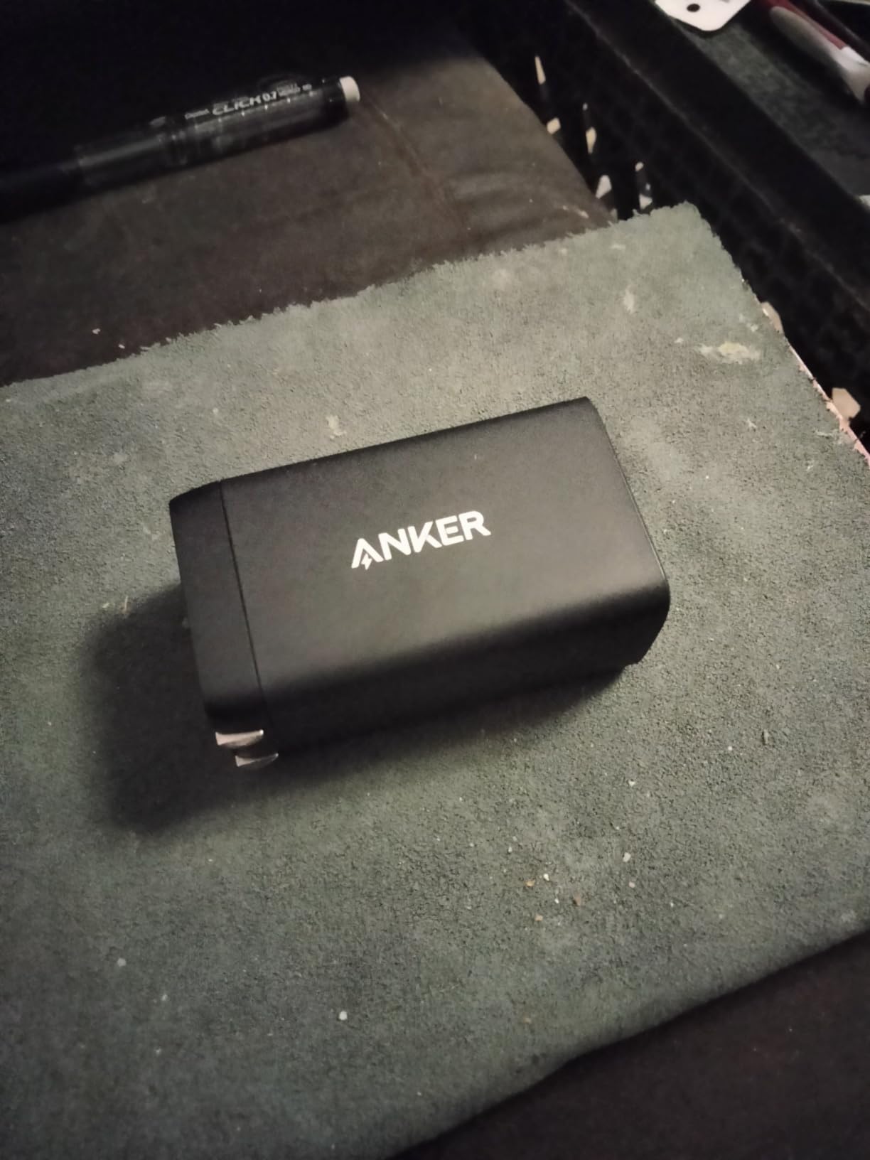 Anker Charger, 65W 3-Port Fast Compact Foldable USB C Charger Block for MacBook Pro/Air, iPad Pro, Galaxy S20, Dell XPS 13, Note 20/10+, iPhone 17 Series, Steam Deck, and More customer photo 2