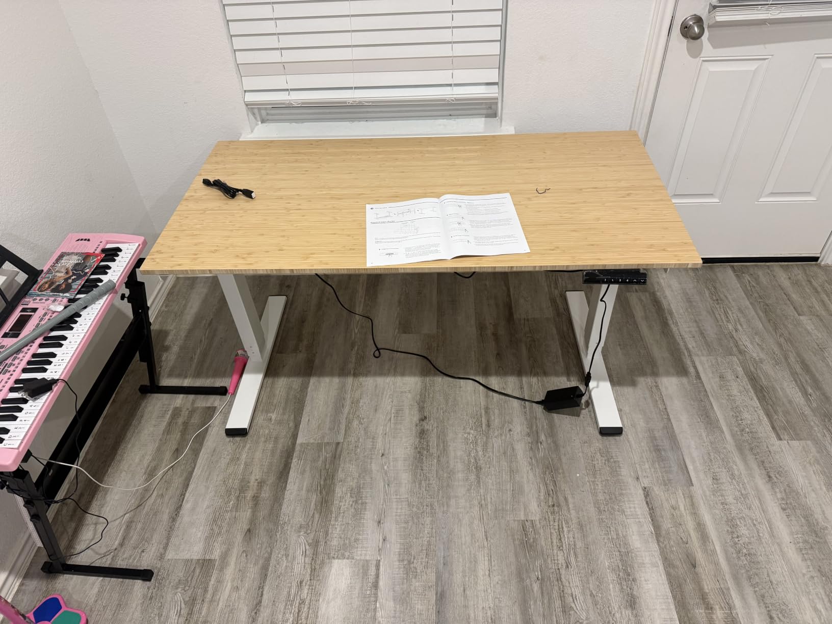 FlexiSpot E6 Bamboo 3-Stage Dual Motor Electric Standing Desk 55 x 28 Sit Stand Up Desk, Holds 220 lbs, Adjustable Height w/ Memory Presets, Solid Bamboo Desktop & White Frame, Ships in 2 Boxes customer photo 1