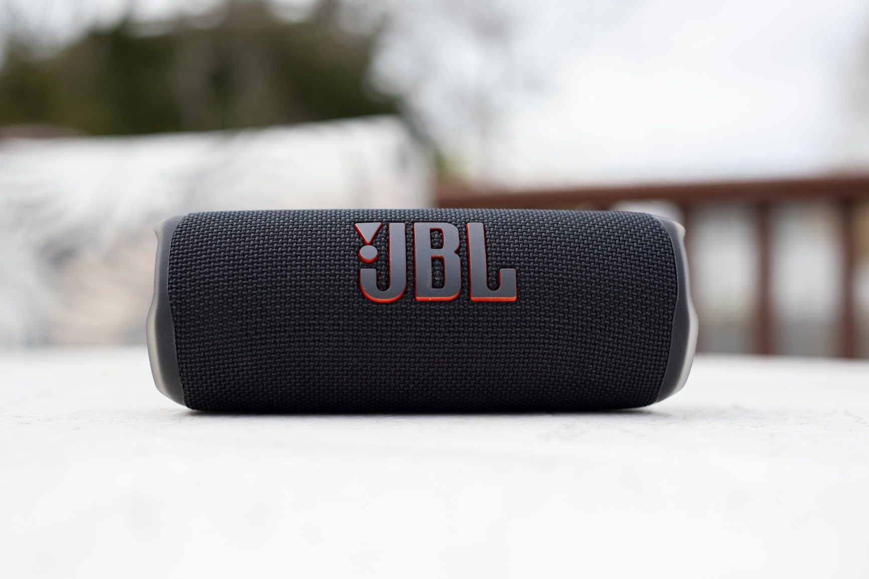 JBL Flip 6 - Portable Waterproof Speaker - Blue | Louder, more powerful sound, IP67 waterproof and dustproof, 12 Hours of Playtime, Bold design customer photo 2