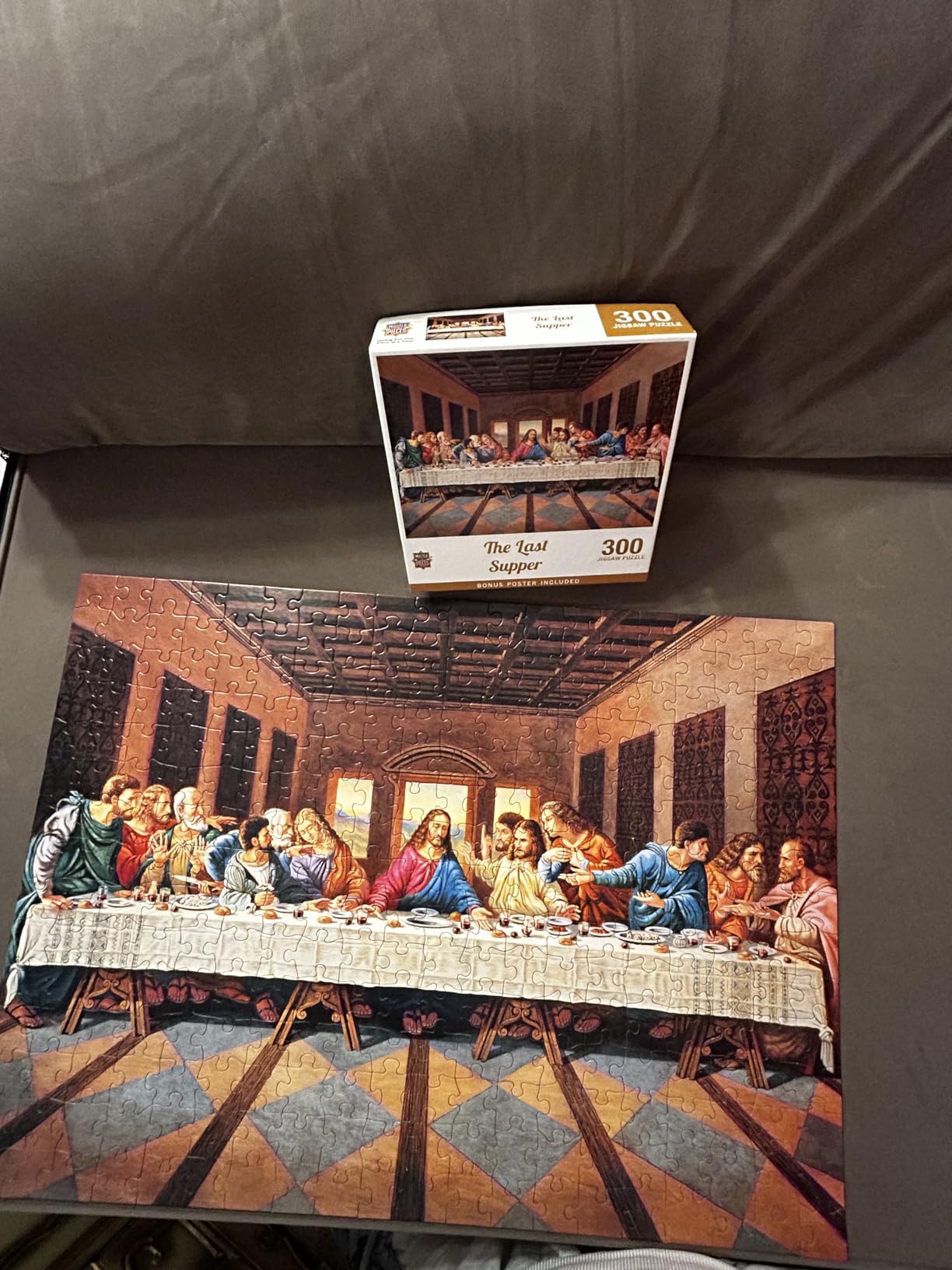 Lavievert 1000 Piece Jigsaw Puzzle Board with Padded Cover, Portable Case with 4 Sorting Trays & Detachable Board, Puzzle Caddy Storage Saver with Non-Slip Surface for Adults customer photo 1