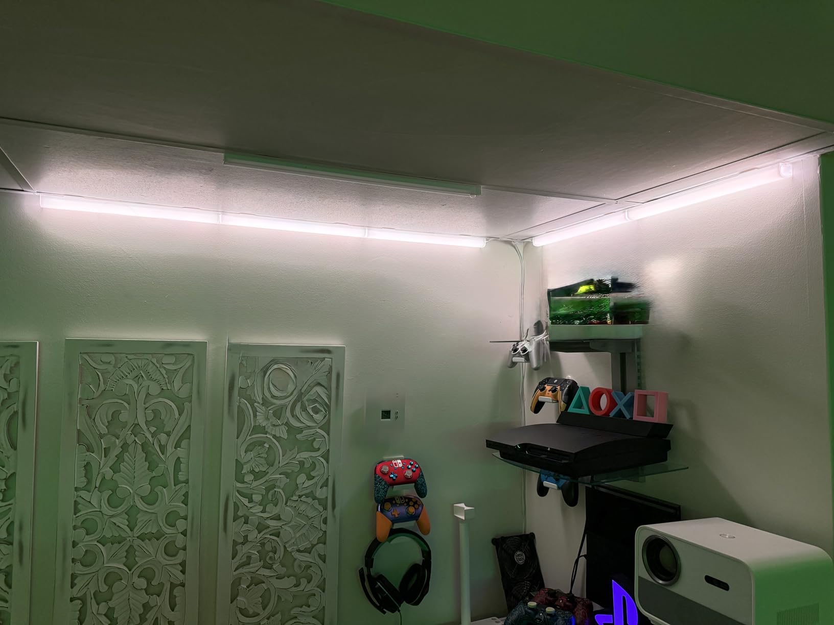 Govee Glide Wall Lights, RGBIC LED Light, Smart Gaming Light Compatible with SmartThings, RGB Lights Bar, LED Wall Lights for Bedroom customer photo 2