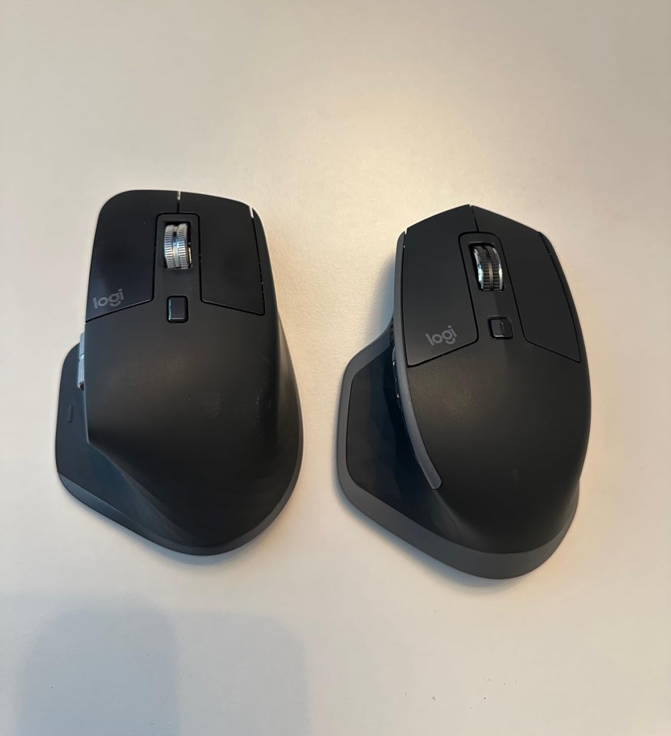 Logitech MX Master 3S Wireless Bluetooth Mouse, Ultra-Fast Scrolling 8K DPI | MagSpeed Scrolling, 8K DPI Any-Surface, Quiet Clicks, Windows/Mac/Chrome/Linux, USB-C, Bluetooth, Logi Bolt USB Receiver customer photo 1