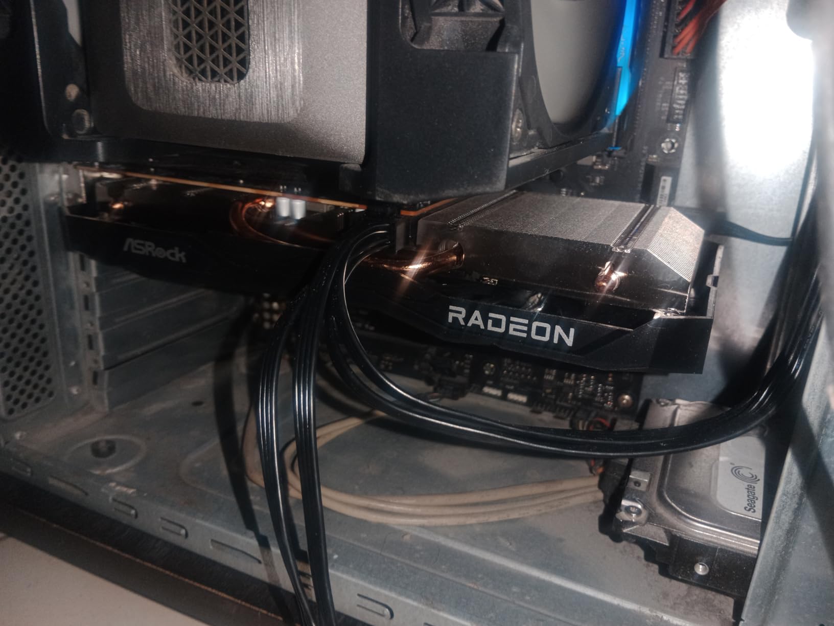 ASRock AMD Radeon RX 6600 Challenger D 8GB GDDR6 DisplayPort 14Gbps HDMI 0dB Silent Cooling 128-bit 7680 x 4320 Dual Fan Graphics Card PCI Express 4.0 x8 8-pin customer photo 2