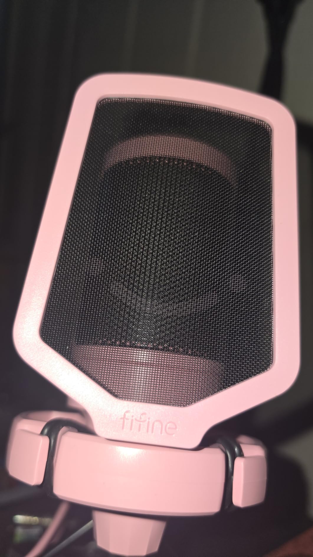 FIFINE AmpliGame A6V USB Gaming Microphone, Condenser RGB Mic for Streaming customer photo 1
