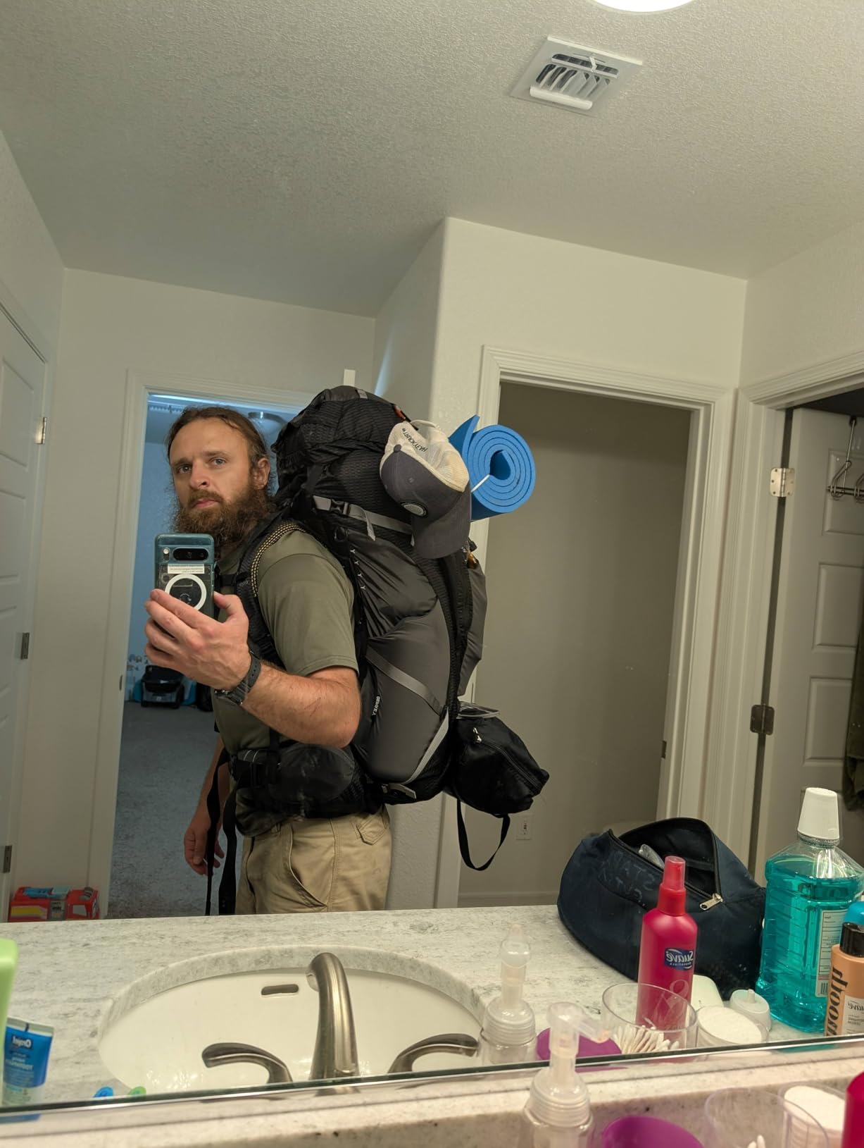 Osprey Atmos AG 65L Men's Backpacking Backpack, Black L-XL customer photo 1