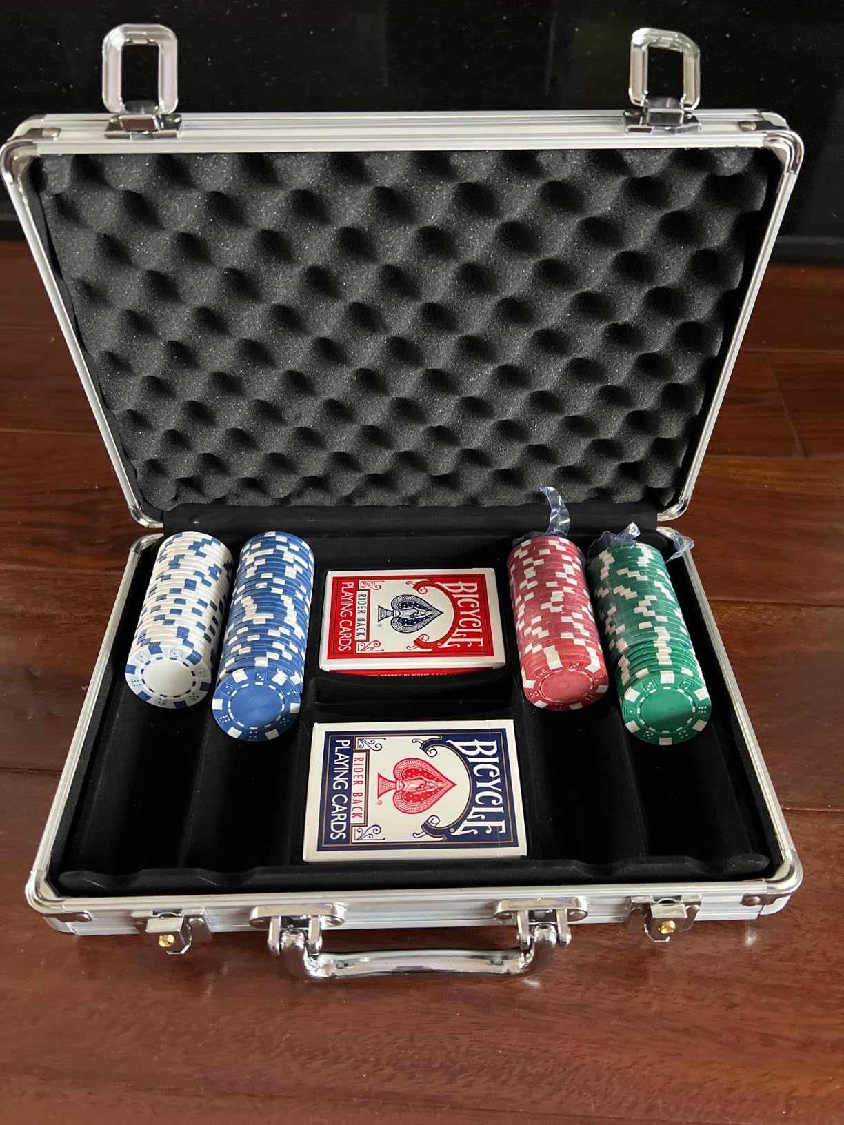 SEETOOOGAMES 500pcs Capacity Empty Aluminum Poker Chip Case Only customer photo 1