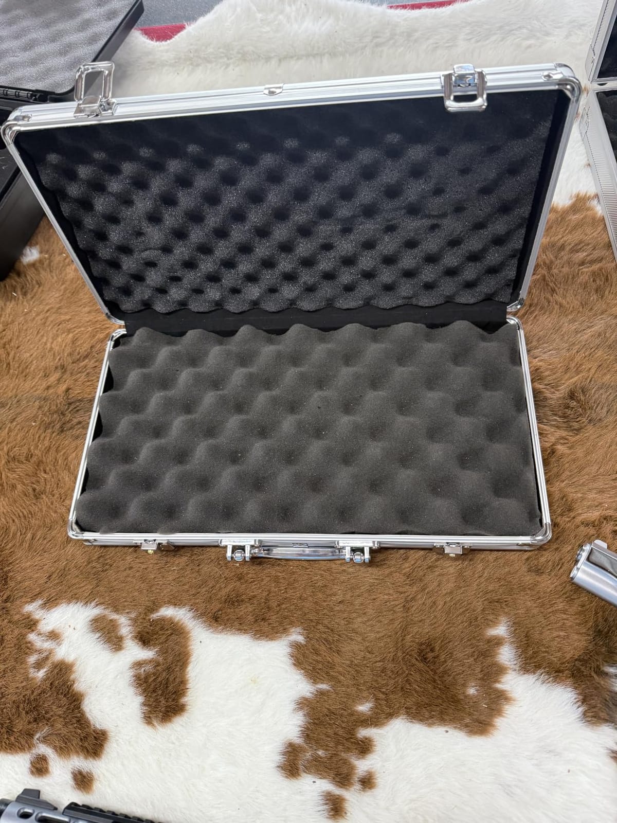 SEETOOOGAMES 500pcs Capacity Empty Aluminum Poker Chip Case Only customer photo 2