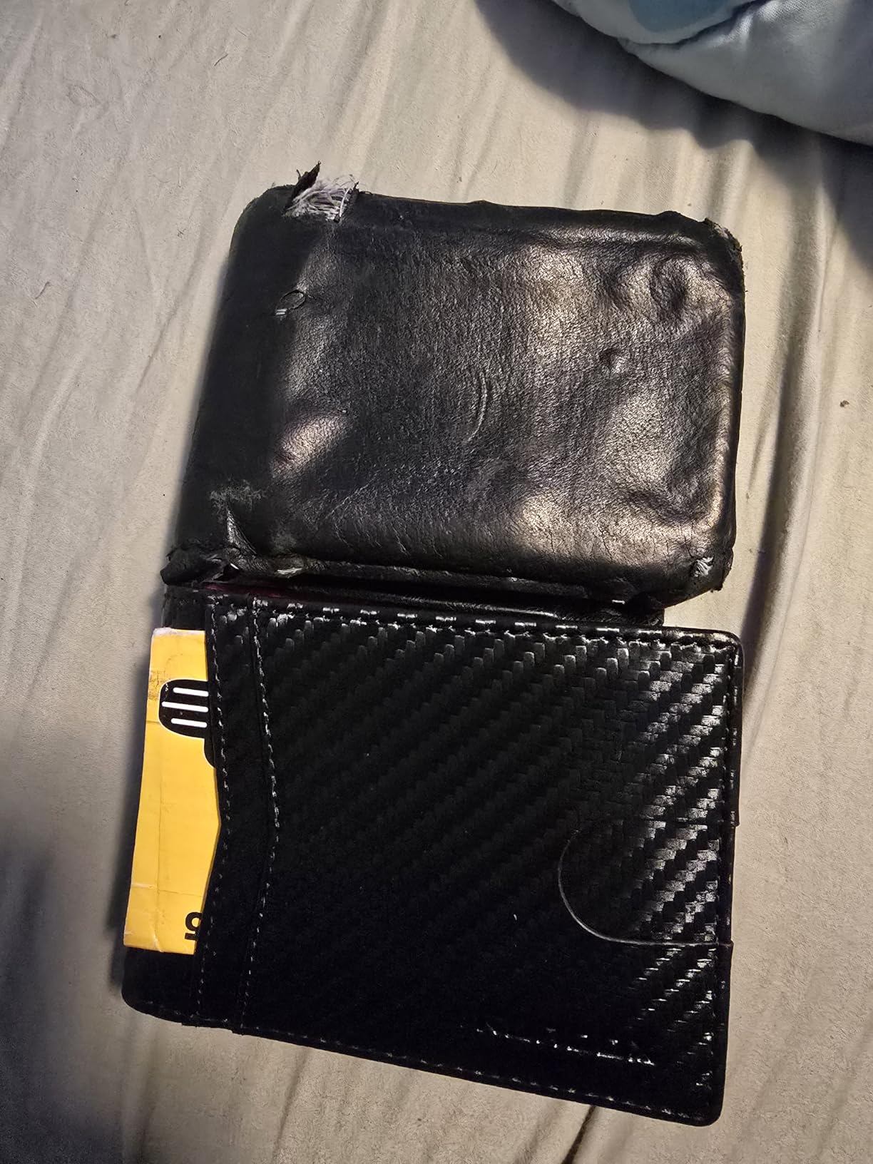 RUNBOX Slim Wallet - RFID Leather Mens Bifold with Gift Box customer photo 2
