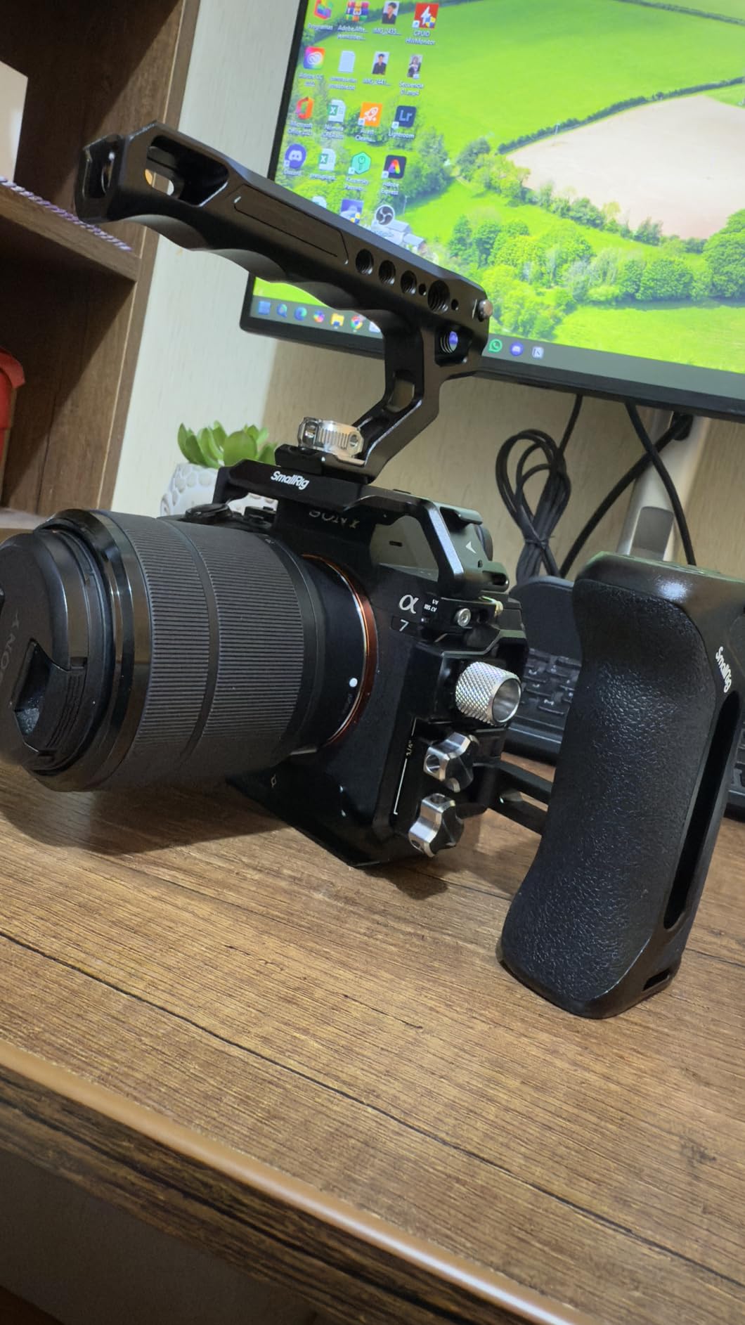 HawkLock Quick Release Cage Advanced Kit for Sony Alpha 7 Series | for Sony Alpha 7R V / Alpha 7 IV / Alpha 7S III / Alpha 7 V, Includes a Top Handle, Side Handle, Cable Clamp customer photo 1