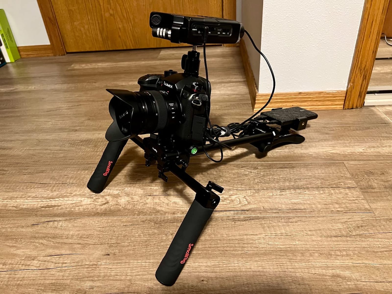 SMALLRIG Universal Basic Camera Shoulder Mount Kit for DSLR, Mirrorless, and Small Camera Shoulder Rig - 2896 customer photo 1
