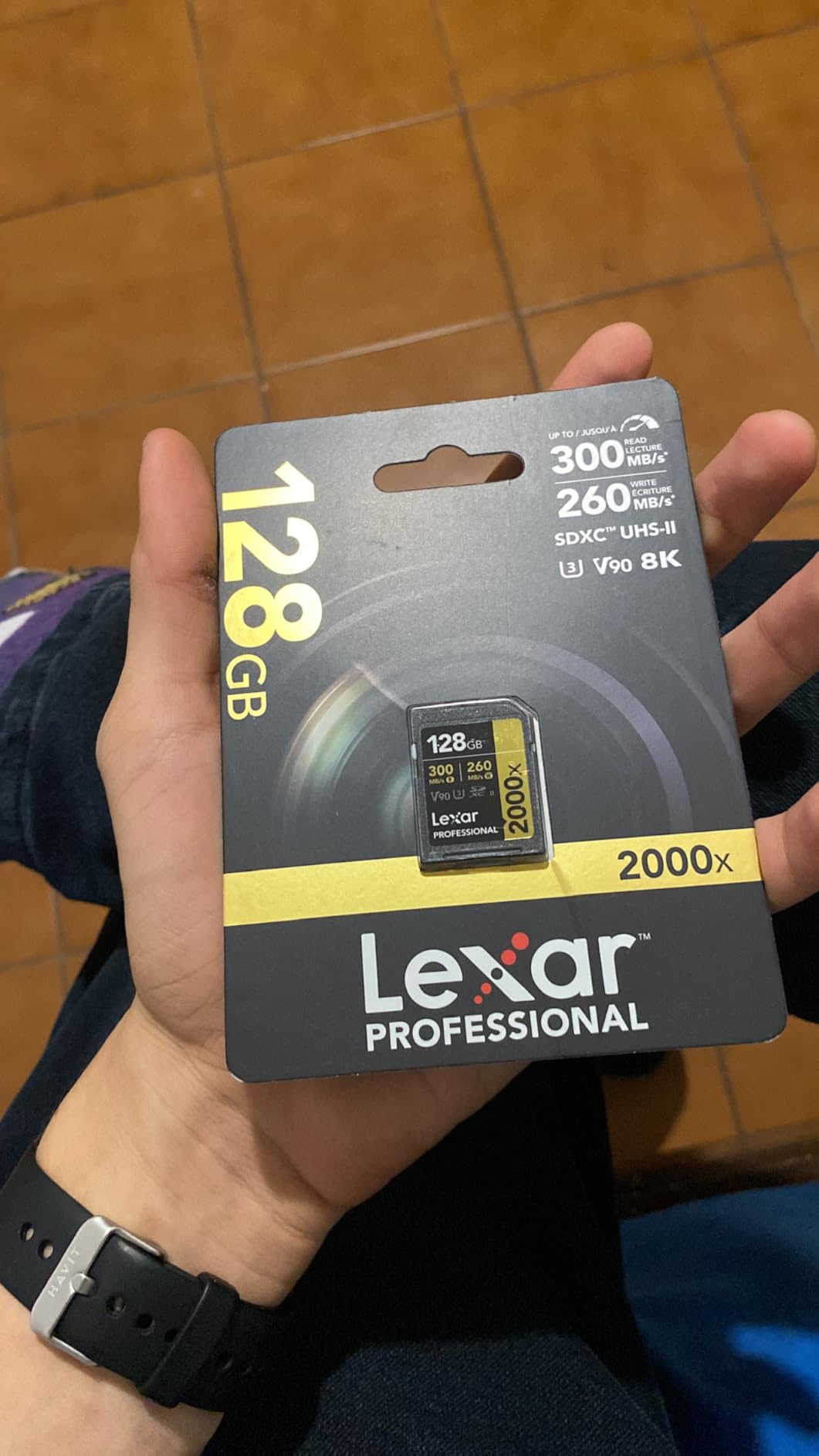 Lexar 256GB 2000x SD Memory Card, 300MB/s Read, 8K, V90, U3, UHS-II | Compatible w/ DSLR, Cinema-Quality Video Cameras, Backwards-compatible with UHS-I Devices, LSD2000256G-BNNNU customer photo 1