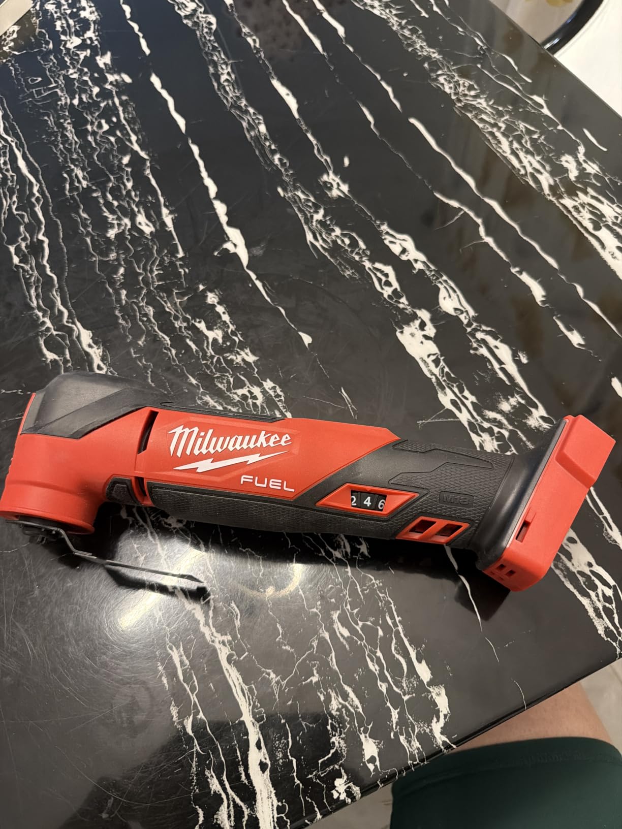 Milwaukee 2836-20 M18 FUEL Brushless Lithium-Ion Cordless Oscillating Multi-Tool (Tool Only) customer photo 2