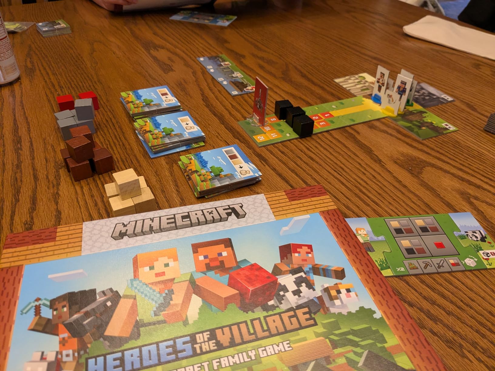Ravensburger Minecraft Heroes of The Village | Cooperative Board Game | Exciting & Unpredictable | Perfect for Families and Minecraft Enthusiasts | Suitable for Kids & Adults customer photo 1