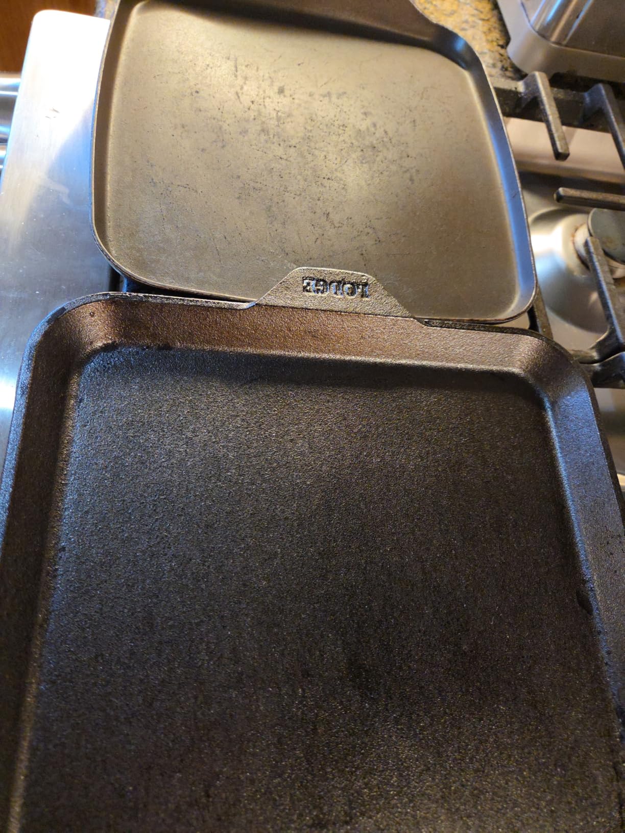 Lodge Pre-Seasoned Cast Iron Square Griddle, PFAS-Free, 11 Inches | Cast Iron for Pancakes, Eggs, Bacon & Grilling Favorites, Durable & Even Heat Distribution, Non-Toxic, Made in USA customer photo 1