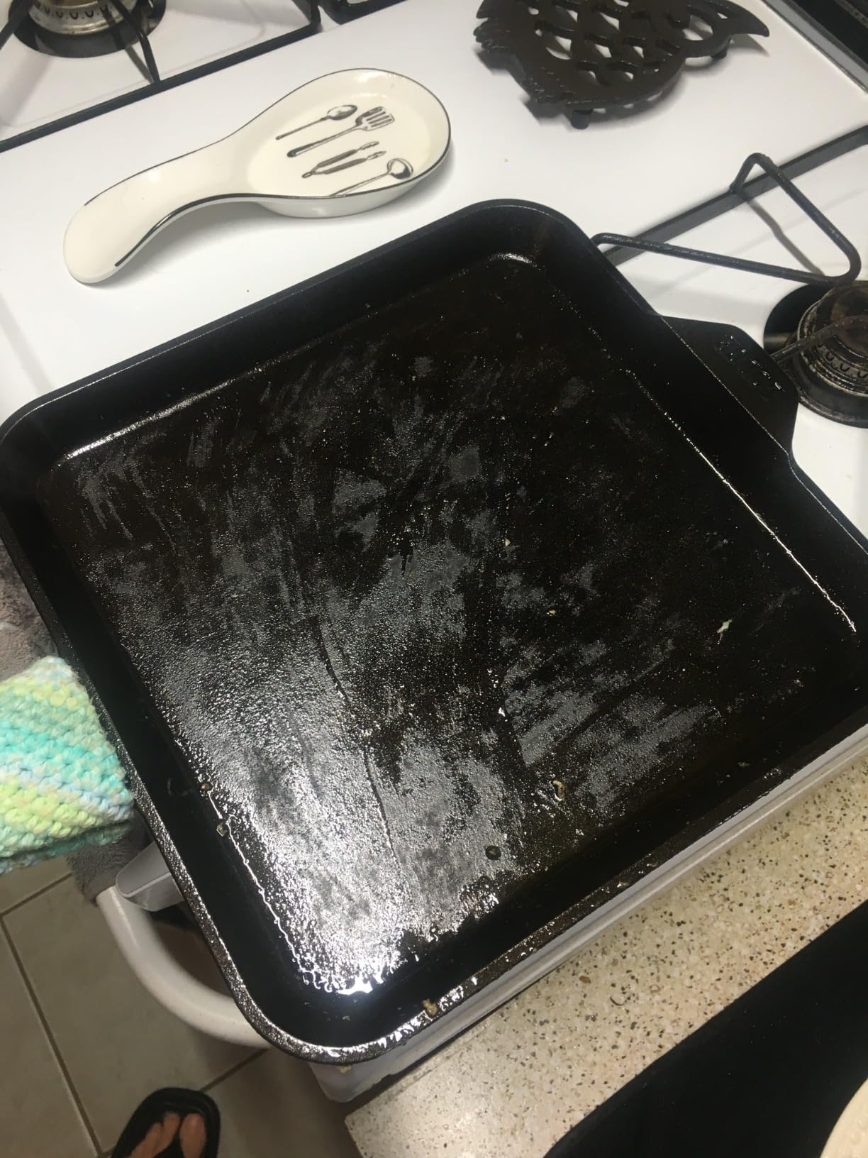 Lodge Pre-Seasoned Cast Iron Square Griddle, PFAS-Free, 11 Inches | Cast Iron for Pancakes, Eggs, Bacon & Grilling Favorites, Durable & Even Heat Distribution, Non-Toxic, Made in USA customer photo 2