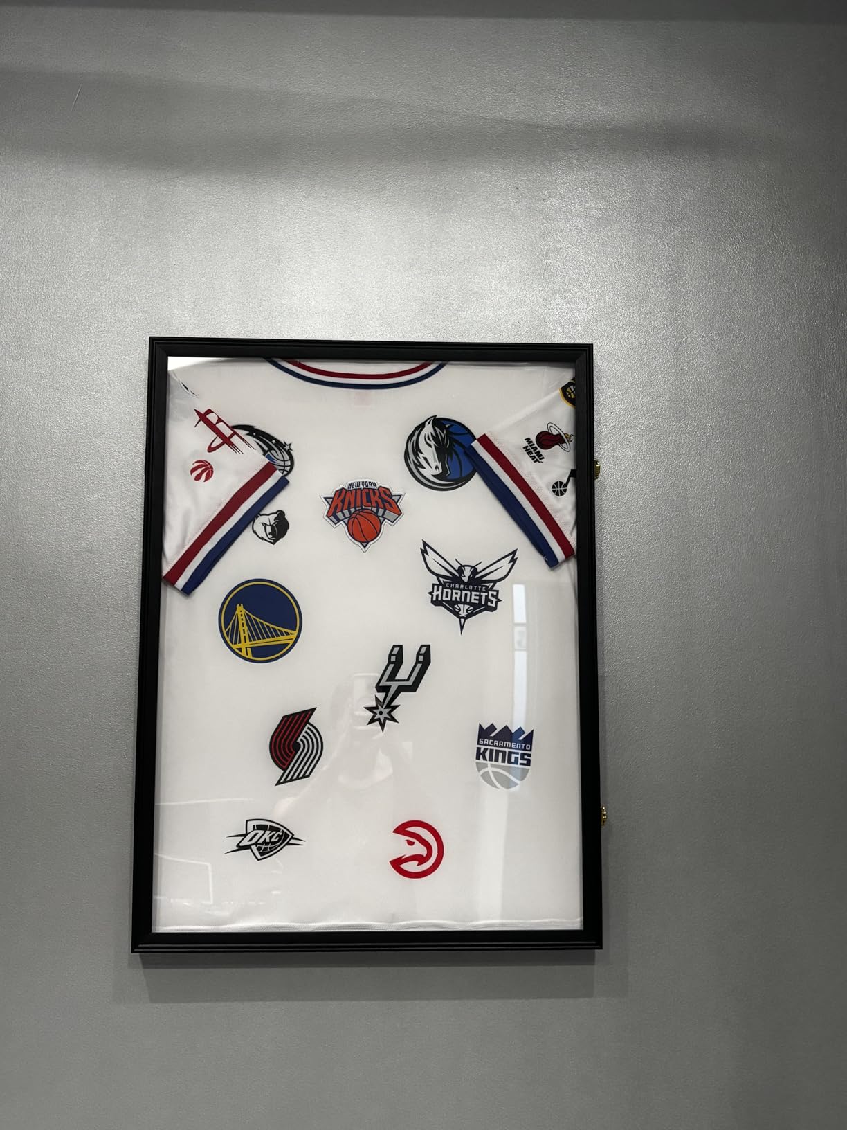Grintus Jersey Frame Display Case, Black Shadow Box for Sports Jerseys, 1P | Wall Mount, Golden Anti-Theft Latch, UV Protection Acrylic, Hangers & Pin Board for All Sports Jersey customer photo 2