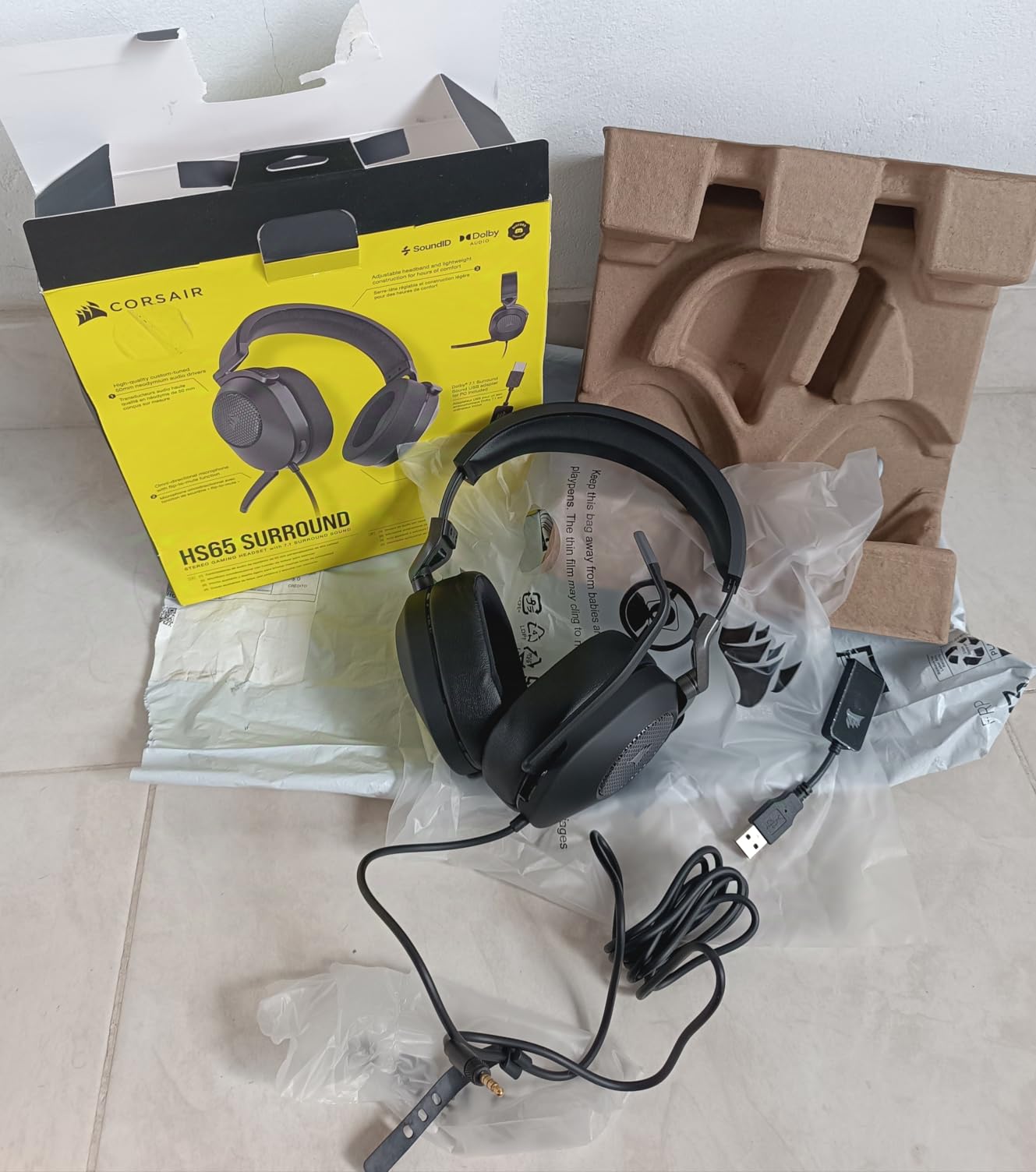 Corsair HS65 Surround Multiplatform Wired Gaming Headset - Dolby Atmos - SonarWorks SoundID - iCUE Compatible - PC, Mac, PS5, PS4, Xbox, Nintendo Switch, Mobile - Carbon customer photo 2