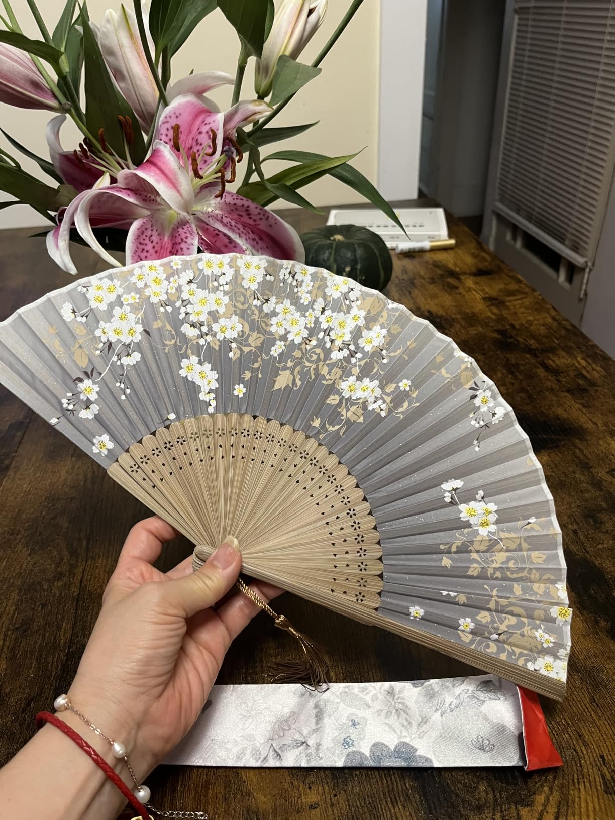 OMyTea Folding Hand Fan for Women - Foldable Chinese Japanese Vintage Bamboo Silk Fan - for Hot Flash, Church, EDM, Music Festival, Party, Dance, Performance, Decoration, Gift (Gray Sakura) customer photo 1