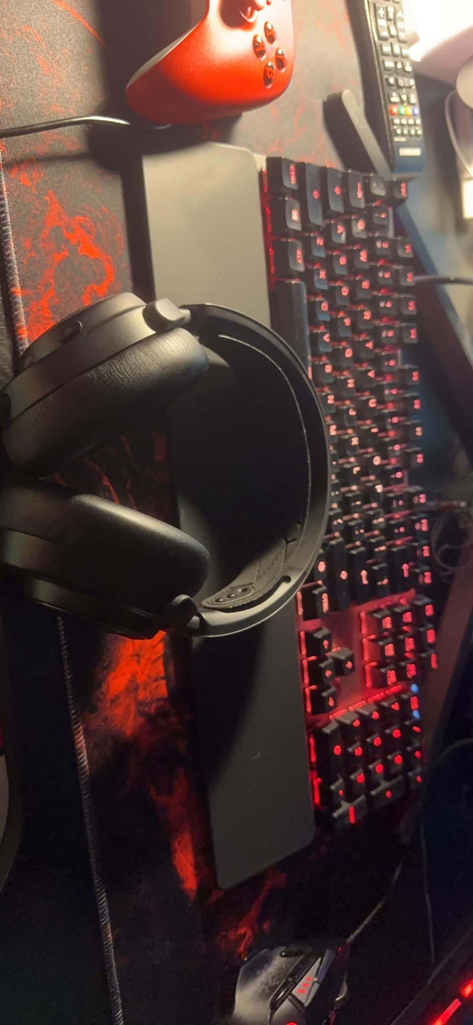 SteelSeries Arctis Nova Pro Multi-System Gaming Headset with 360° Spatial Audio customer photo 2