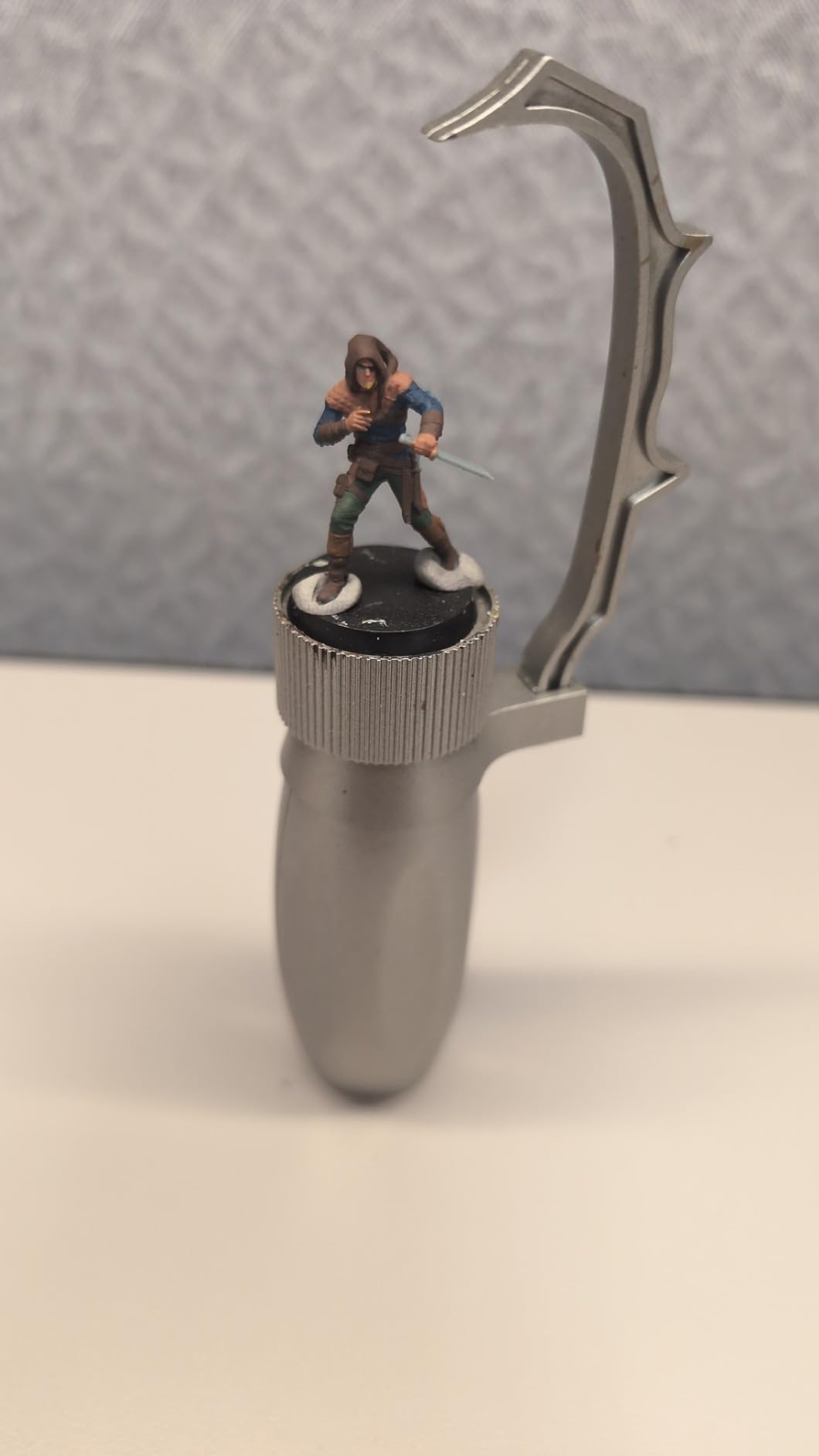 WH01 Painting Handle for Wargame Miniautres with Model Bases (Gray) customer photo 1