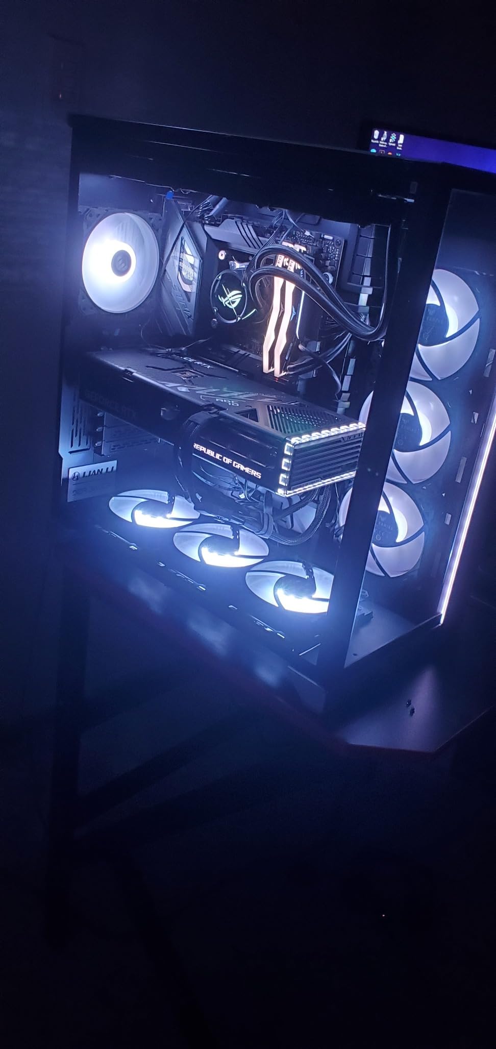 ASUS TUF Gaming TF120 ARGB Chassis Fan 3 Pack in Customizable LEDs, Advanced Fluid Dynamic Bearing, 120mm PWM Control, Anti-Vibration Pads, Double-Layer LED Array, 2 Year Warranty customer photo 1