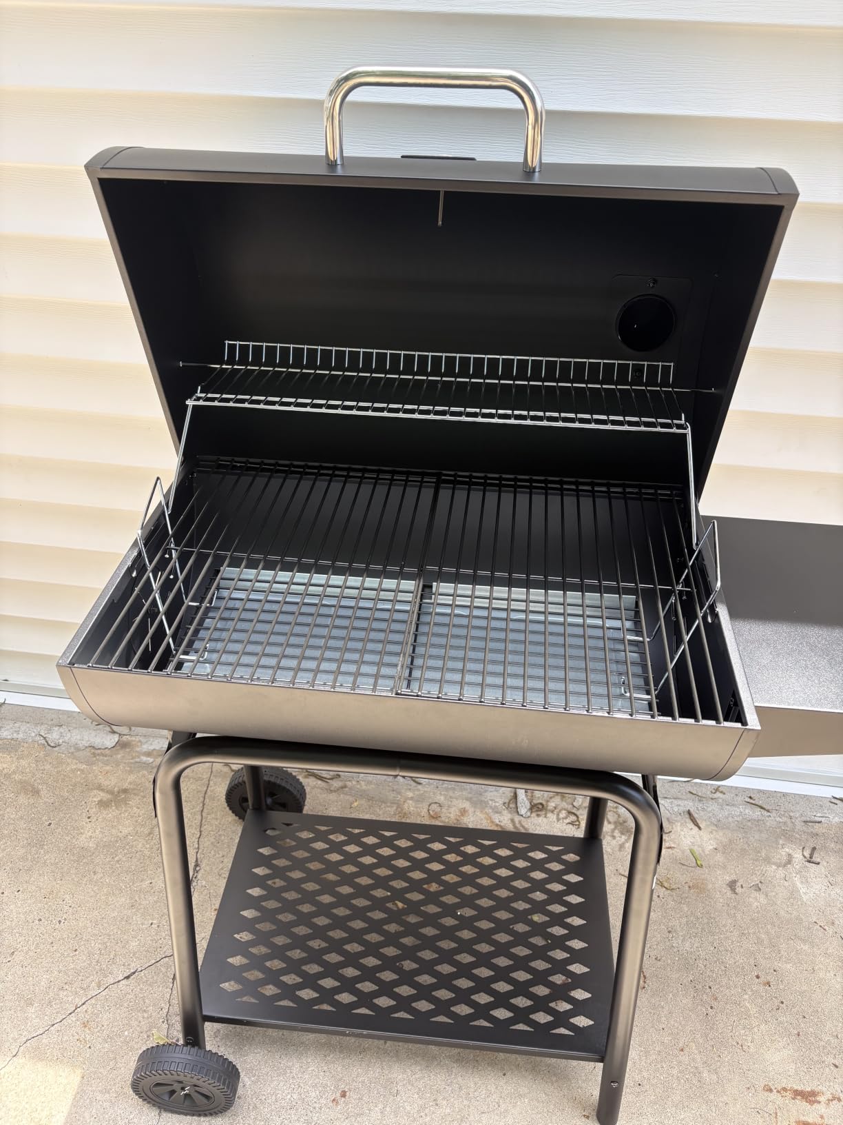 Royal Gourmet CC1830 28 Inch Barrel Charcoal Grill with Warming Rack customer photo 1