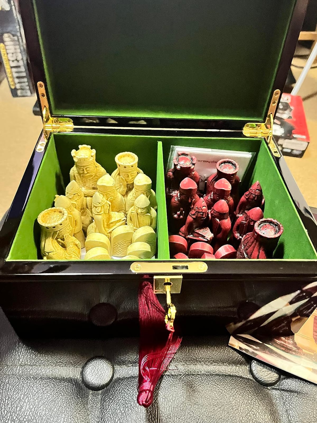 HPL Large High Gloss Cherry and Burlwood Color Locking Chess Storage Box for up to 4 3/4 inch Men Set customer photo 2
