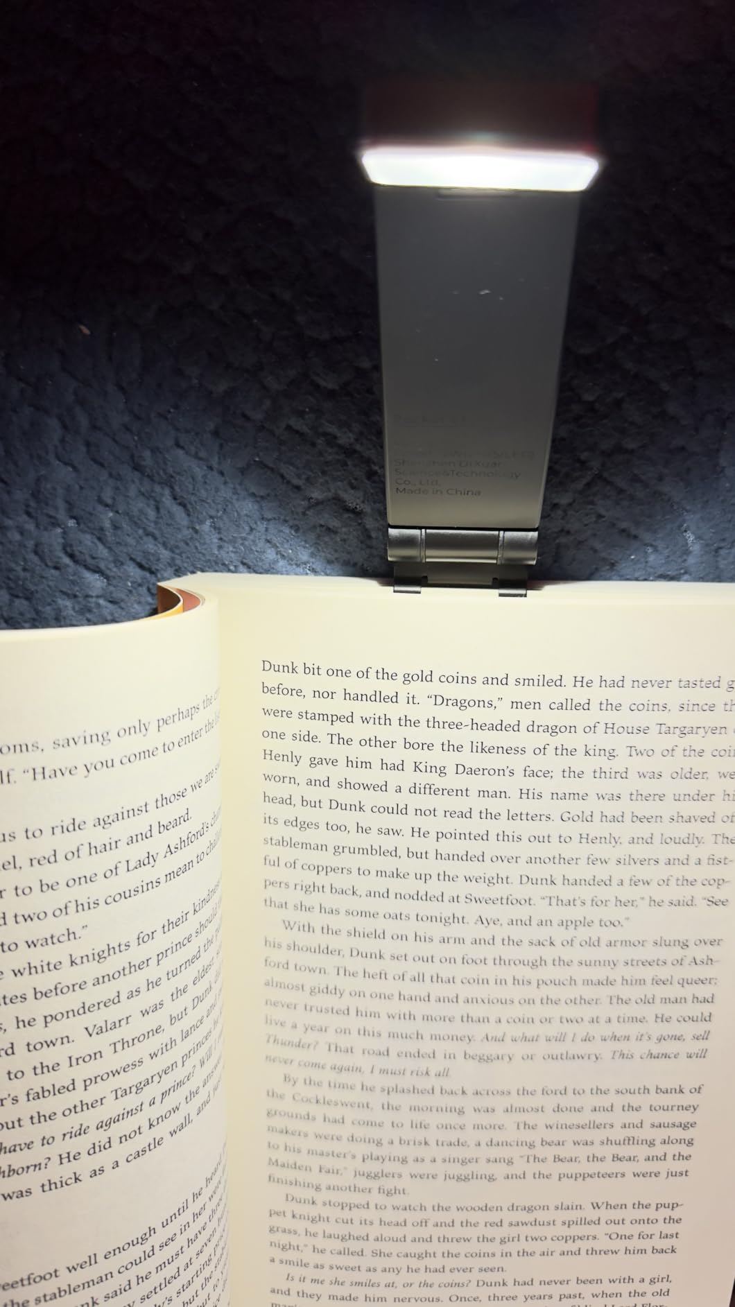 86lux Book Light, Rechargeable Clip-On LED Reading Light for Bed & Night Use - 3 Color Temperatures with Stepless Dimming, Ultralight Bookmark Design for Book Lovers, Grey customer photo 1