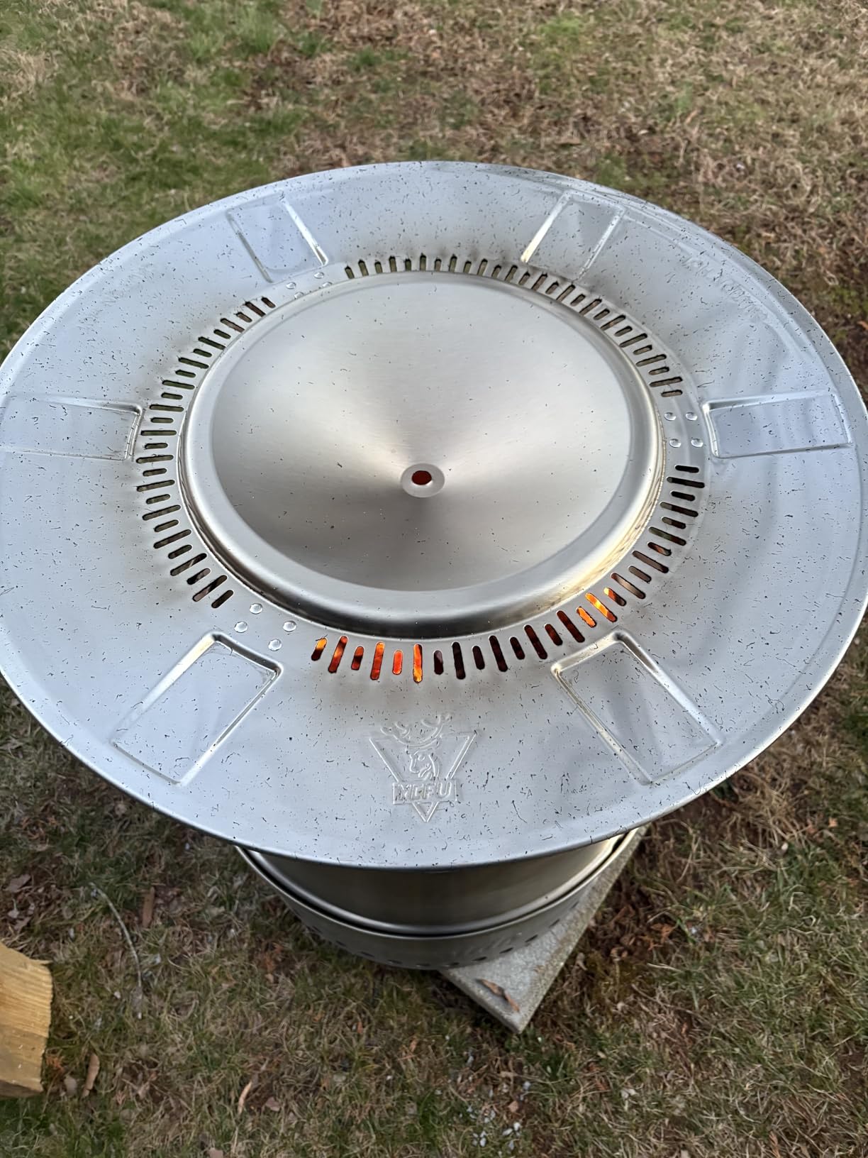TURBRO 19 Inch Smokeless Fire Pit for Outdoor Wood Burning, Portable Stainless Steel Camping Stove with Stand, Removable Ash Pan, Waterproof Storage Bag, Unique Nested Design, Pluto R19-PG, Black customer photo 1
