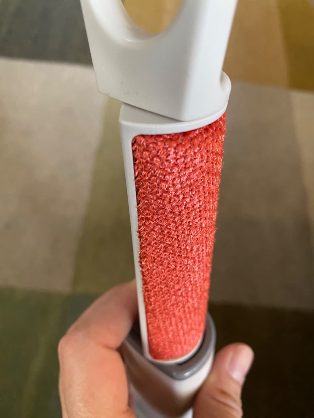 OXO Good Grips Reusable Lint Roller | Pivoting Head in All Directions, Self-Cleaning Case, Ideal for Collecting Lint, Pet Fur, Cat & Dog Hair customer photo 1