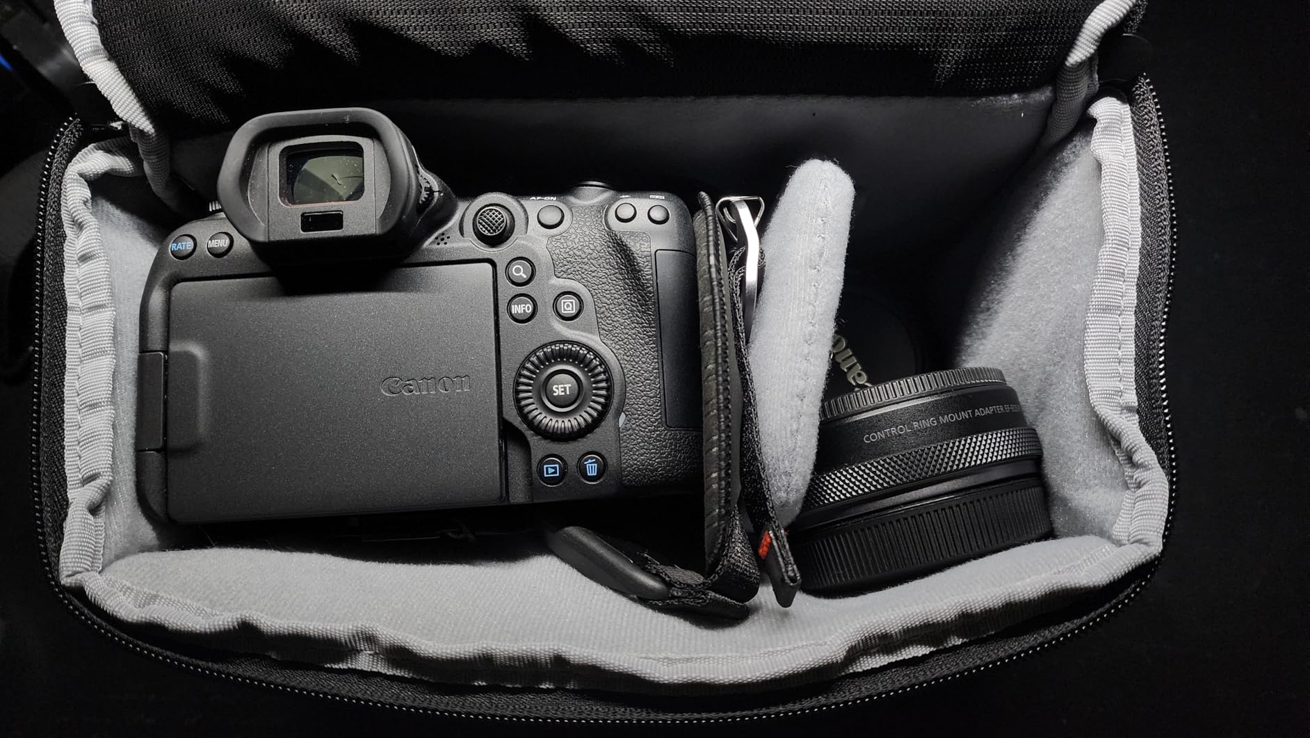 BAGSMART Camera Sling Bag with Tripod Holder & Rain Cover, Black | Small Camera Shoulder Bags for DSLR/SLR/Mirrorless Cameras, Compact Crossbody Camera Case customer photo 2
