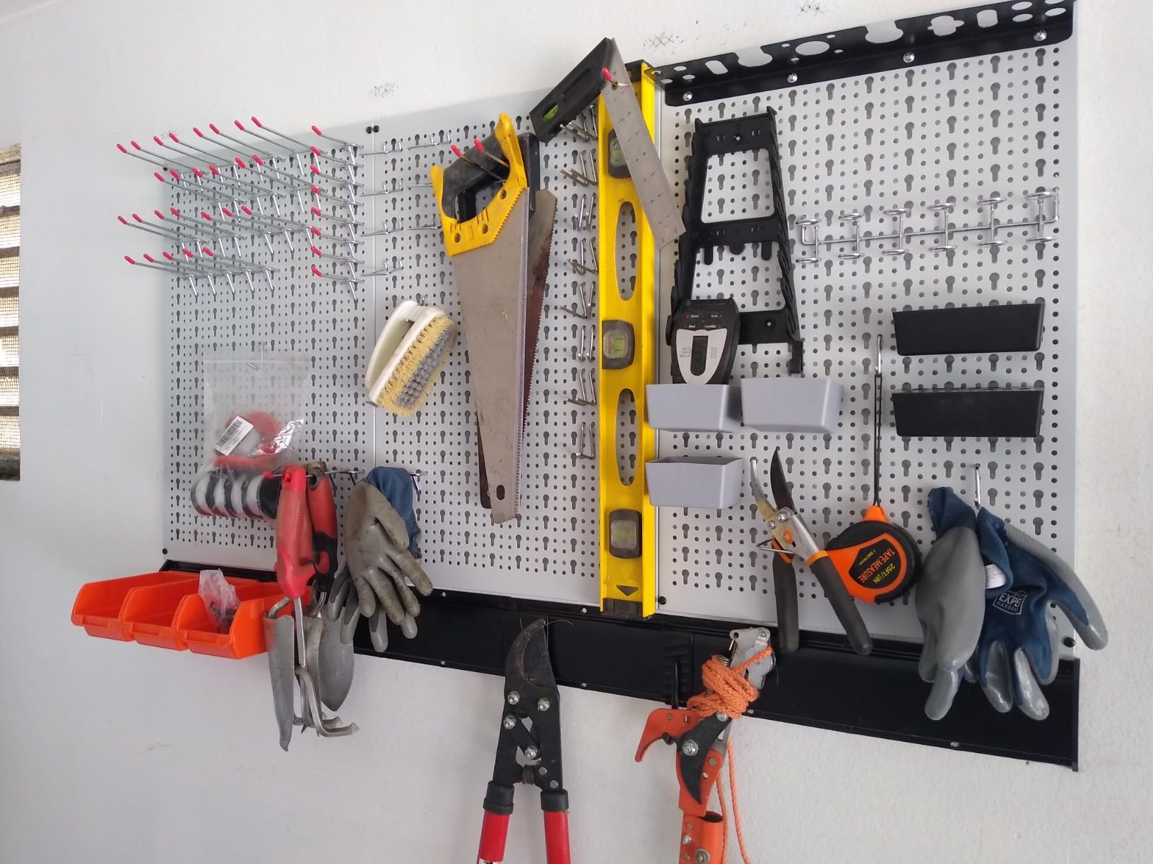 TORACK Metal Pegboard Wall Organizer System 24x48 in, 109 PCS Pegboard Kit | with Accessories, Tool Organizer Peg Board Kit with Bins, Hooks, Tool Storage Boards for Workbench, Black customer photo 2