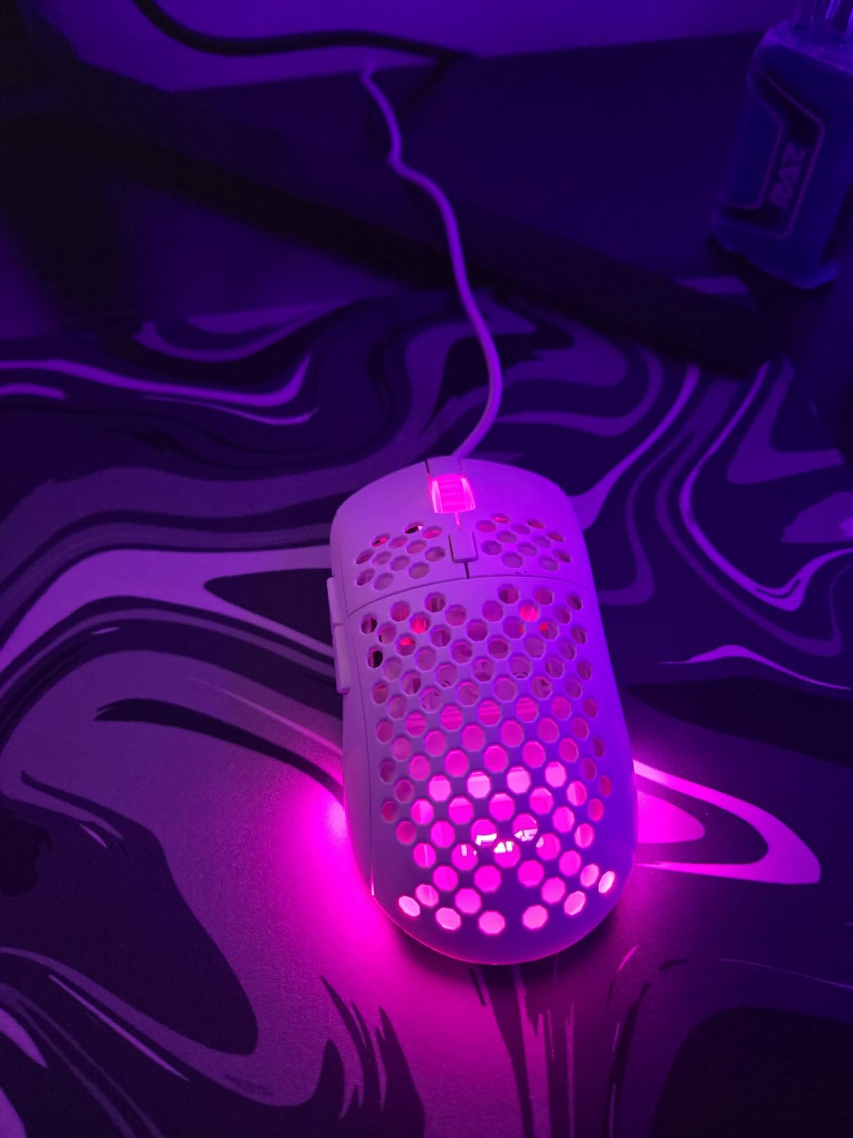 TMKB Falcon M1SE White Gaming Mouse, Wired, Lightweight Honeycomb, 12800DPI | High-Precision Optical Sensor, 6 Programmable Buttons, Customizable 16.8M RGB, Ergonomic, Drag-Free Paracord, PTFE Skates customer photo 1