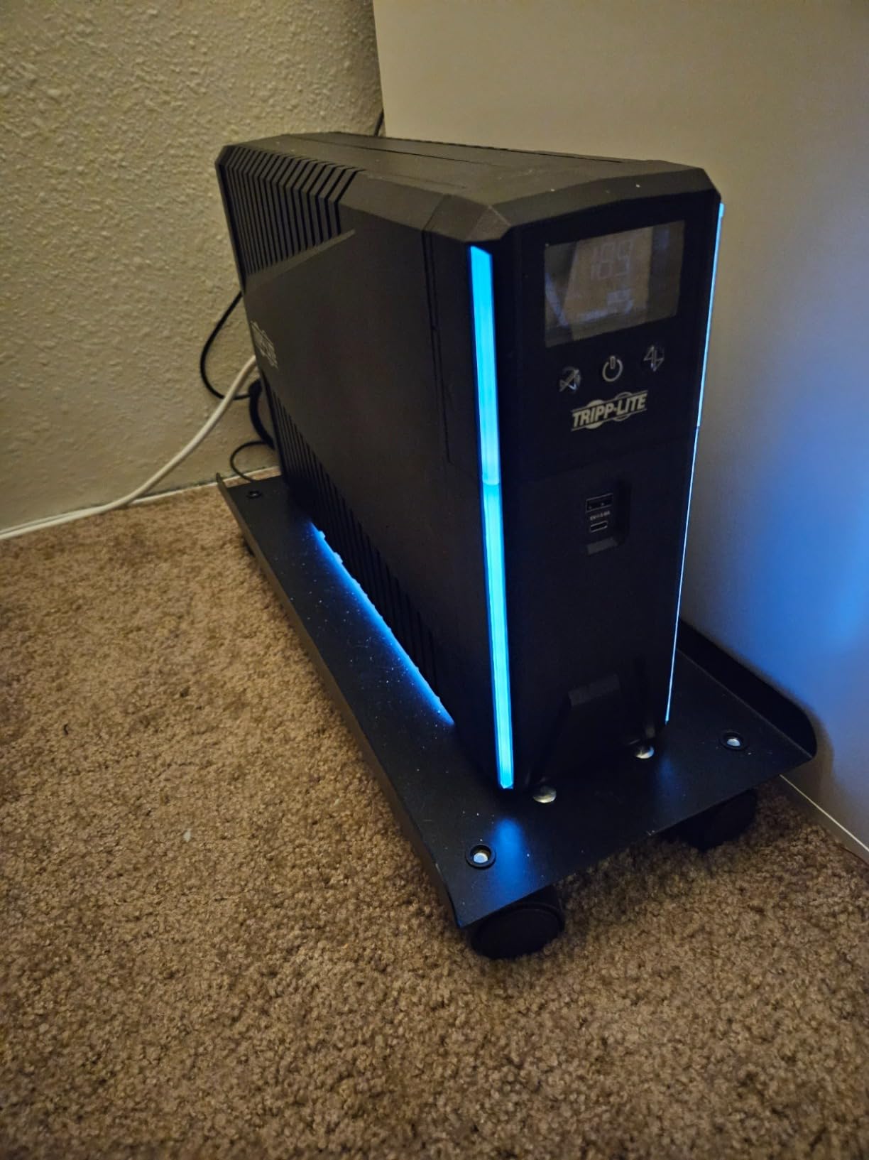 Eaton Tripp Lite SMART1500PSGLCD Pure Sine Wave 1500VA Gaming UPS 900W | 10 Outlets, RGB LEDs, USB Charging, AVR, 5ft Power Cord, 3-Year Warranty customer photo 2