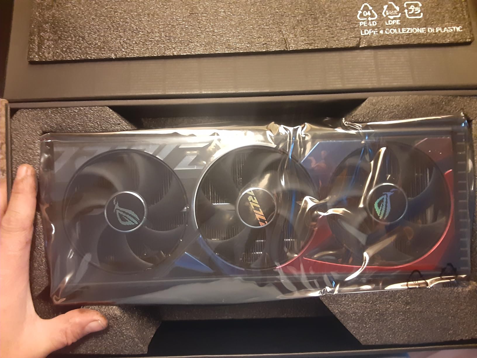 ASUS ROG Strix GeForce RTX 4080 OC Edition Gaming Graphics Card (PCIe 4.0, 16GB GDDR6X, HDMI 2.1a, DisplayPort 1.4a), 3 Year Warranty customer photo 1