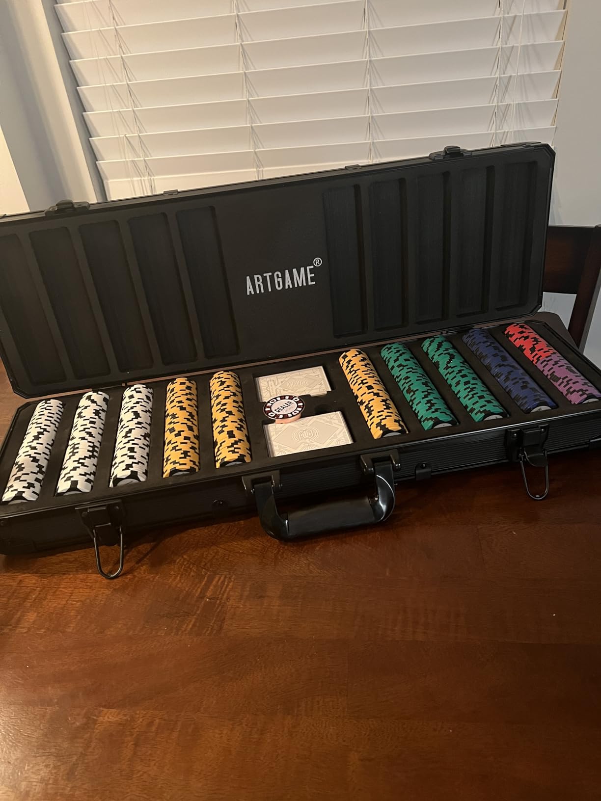 ARTGAME 14 Gram Clay Poker Chip Set for Texas Hold'em, 500 Pcs Casino Style Chips, with K-Type Aluminum Case and Dealer Buttons customer photo 1