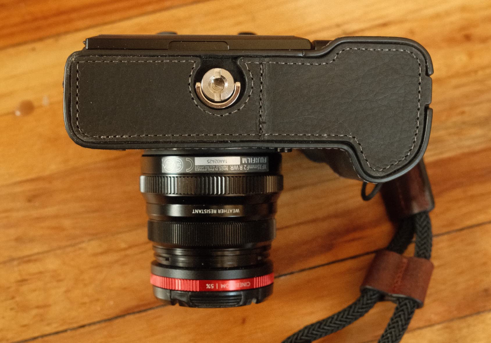 SMALLRIG Half Case for Fujifilm X-T5 with Wrist Strap and Shutter Button customer photo 2